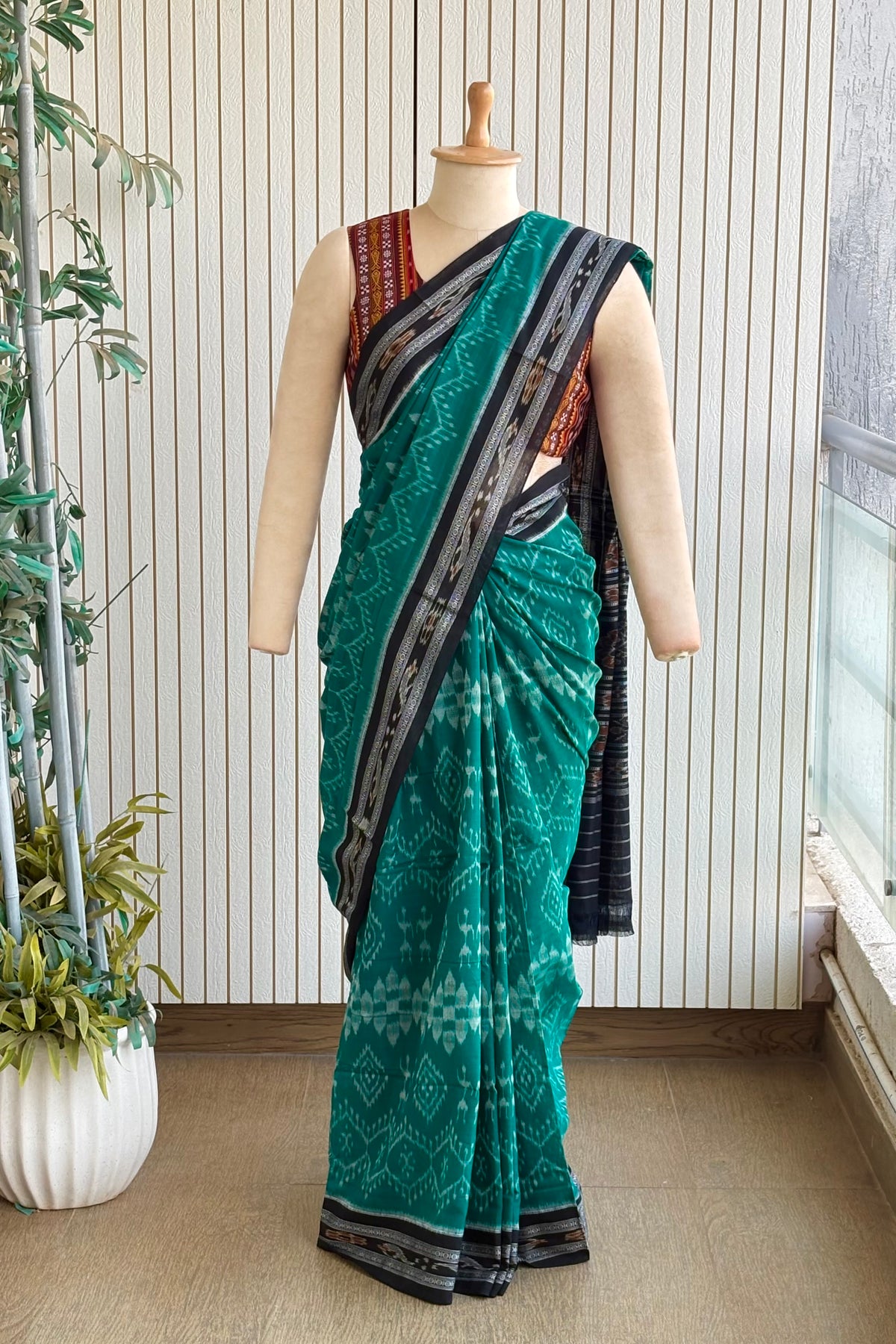 Odisha Ikkat Khandua Cotton Saree - Rama Green