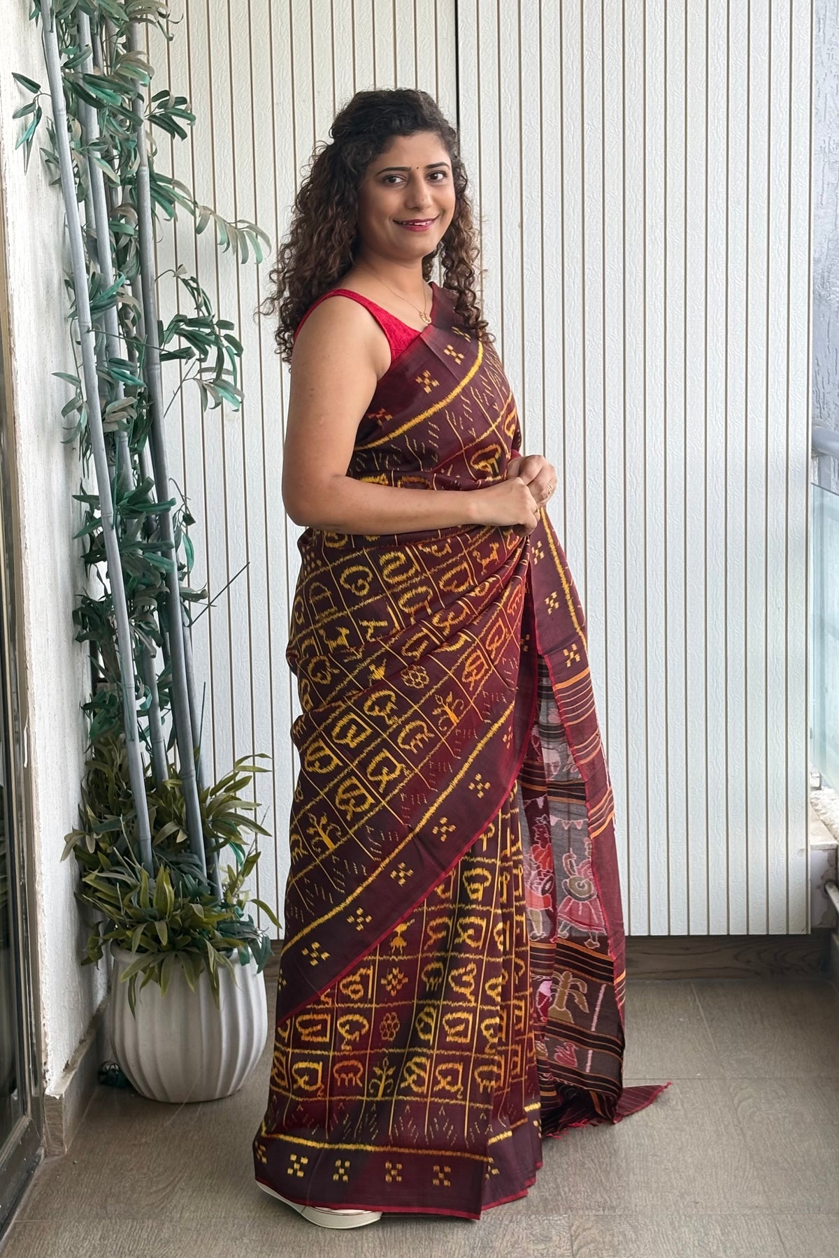 Exclusive Varnamala Odisha Ikkat Silk Saree - Dual Tone Coffee