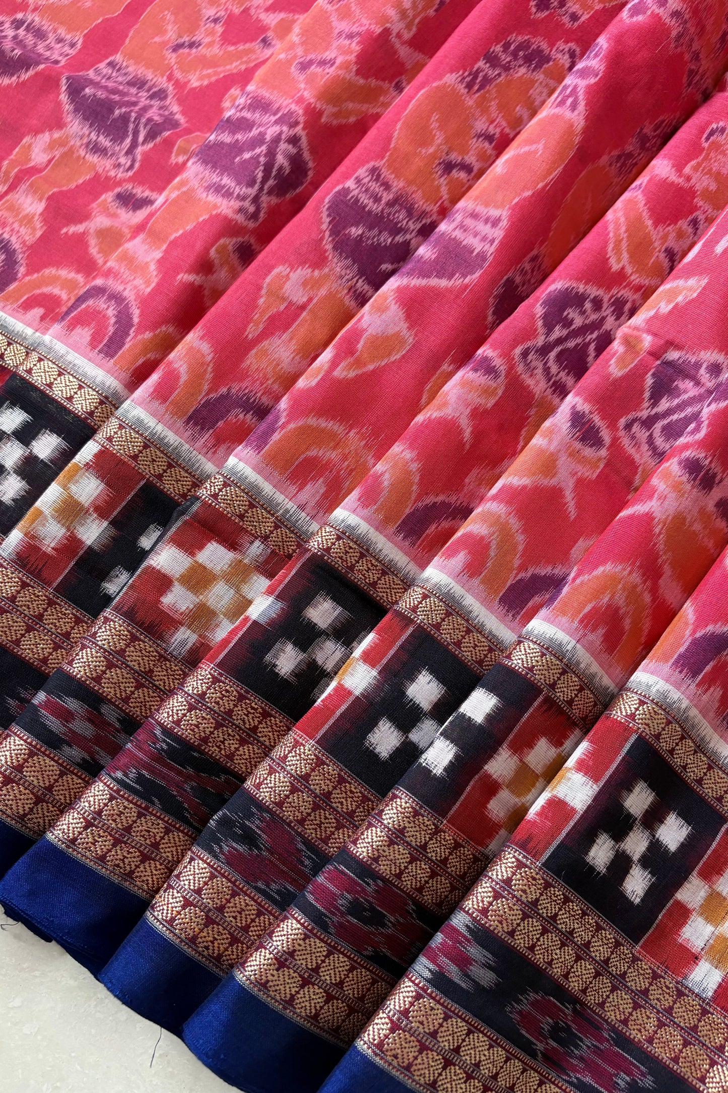 Exclusive Curvilinear Sambalpuri Ikkat Pure Cotton Saree : Pink & Blue