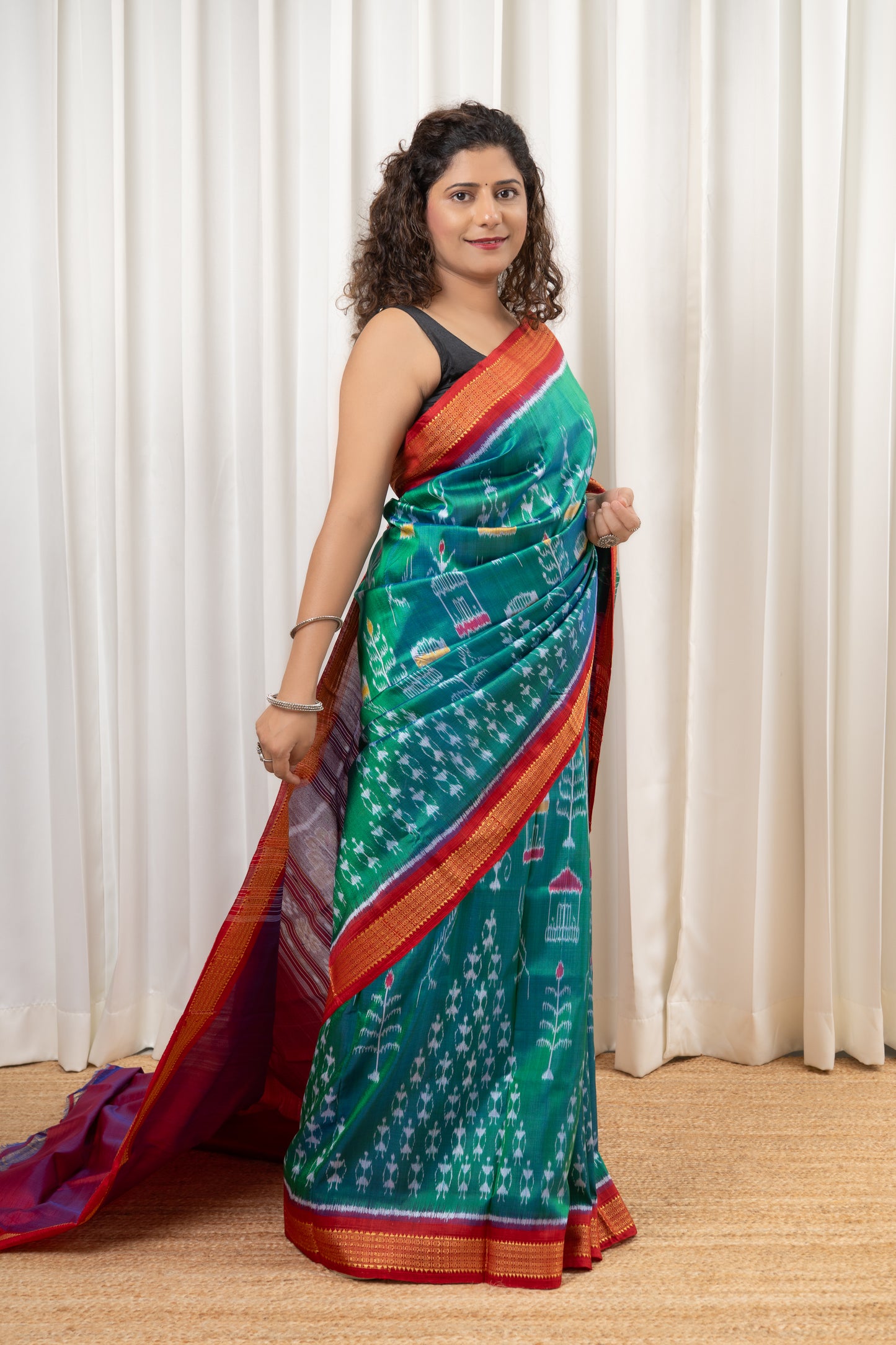 Exclusive Odisha Ikkat Pure Silk Saree- Shot Green