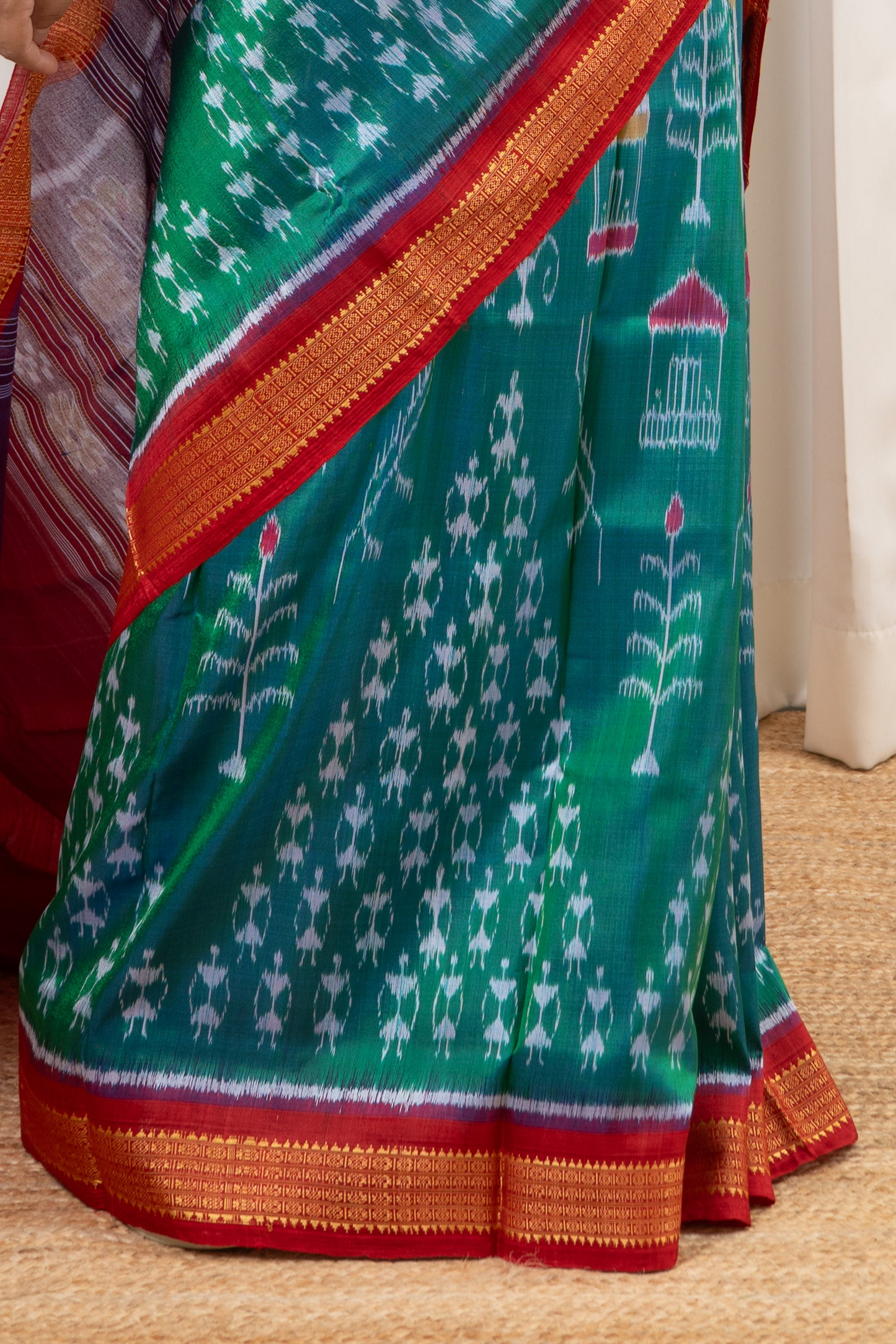 Exclusive Odisha Ikkat Pure Silk Saree- Shot Green