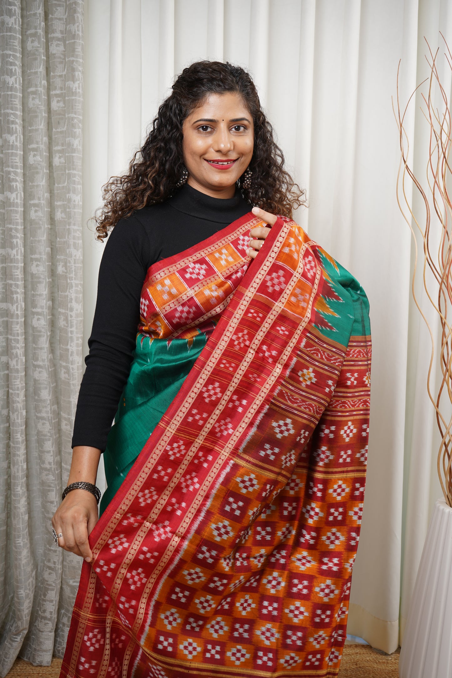 Double Pasapali Border Khandua Ikkat Silk Saree - Green