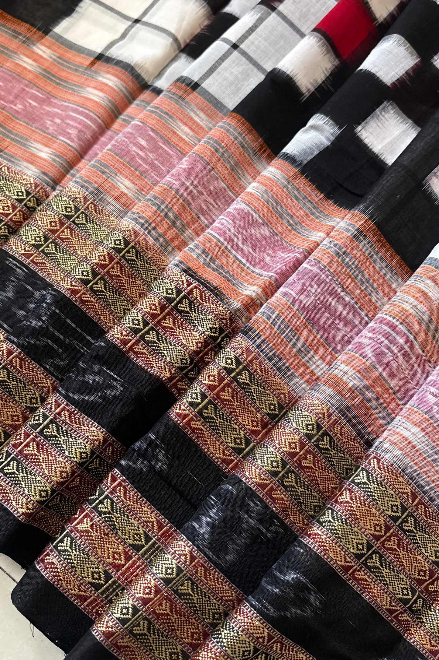 Sambalpuri Bichitrapuri Pure Cotton Saree: White-Beige-Black