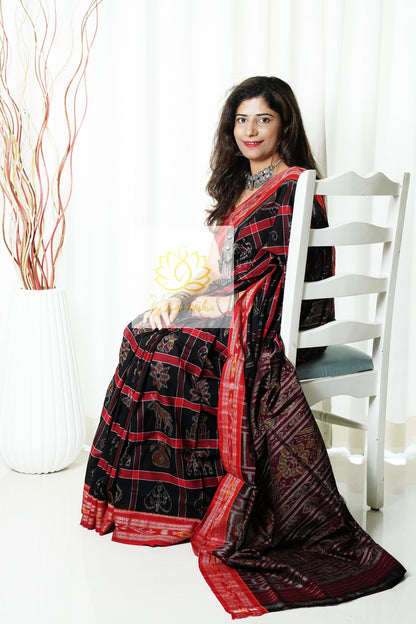 Nabakothi Khandua Cotton Saree: Black and Red
