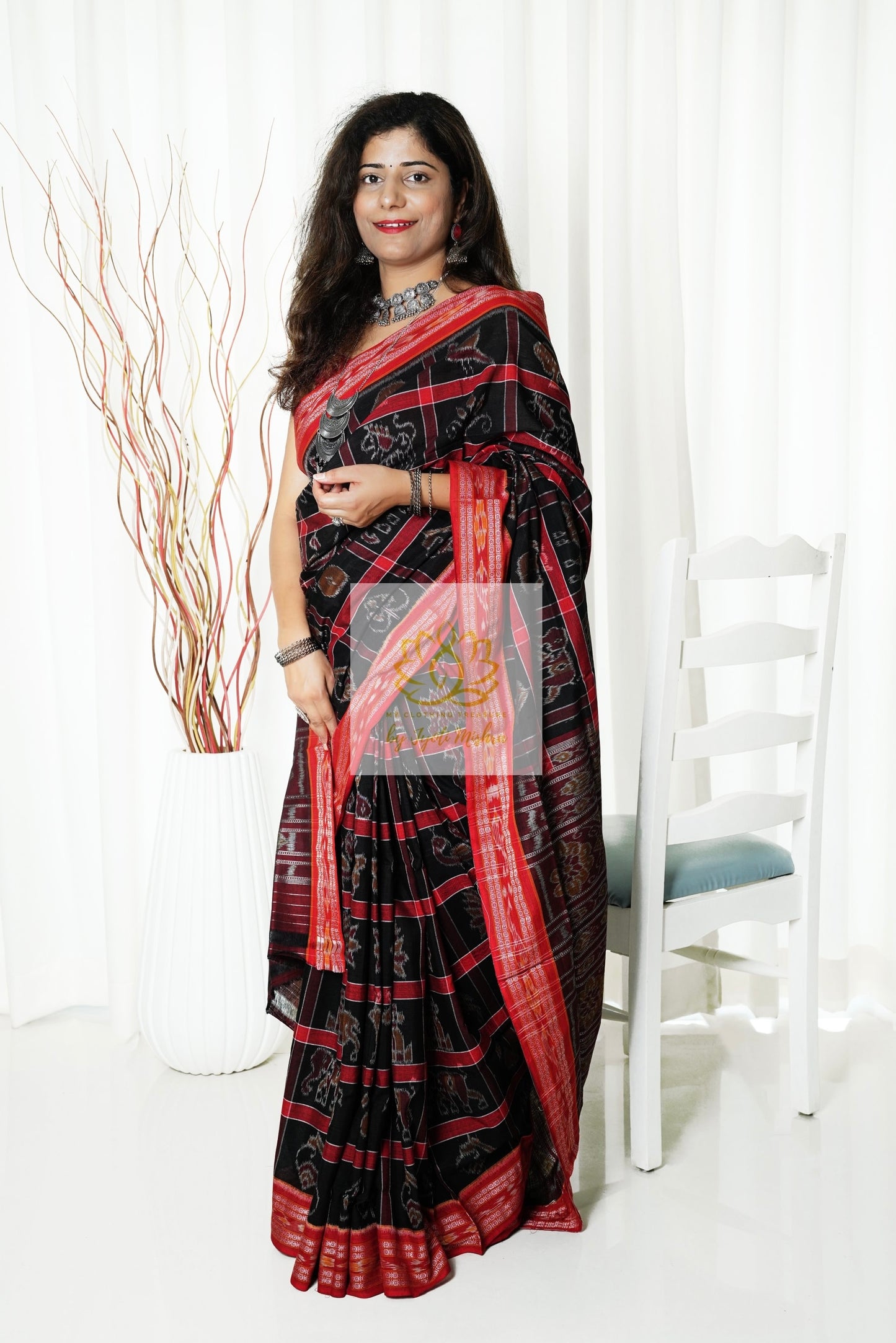 Nabakothi Khandua Cotton Saree: Black and Red