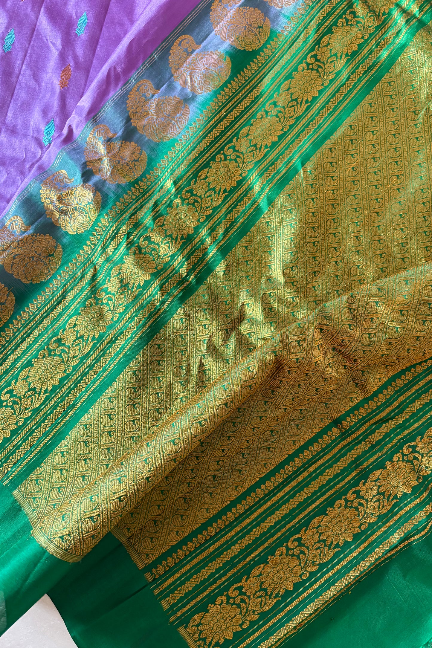 Handwoven Gadwal Pure Silk Saree - Light Purple