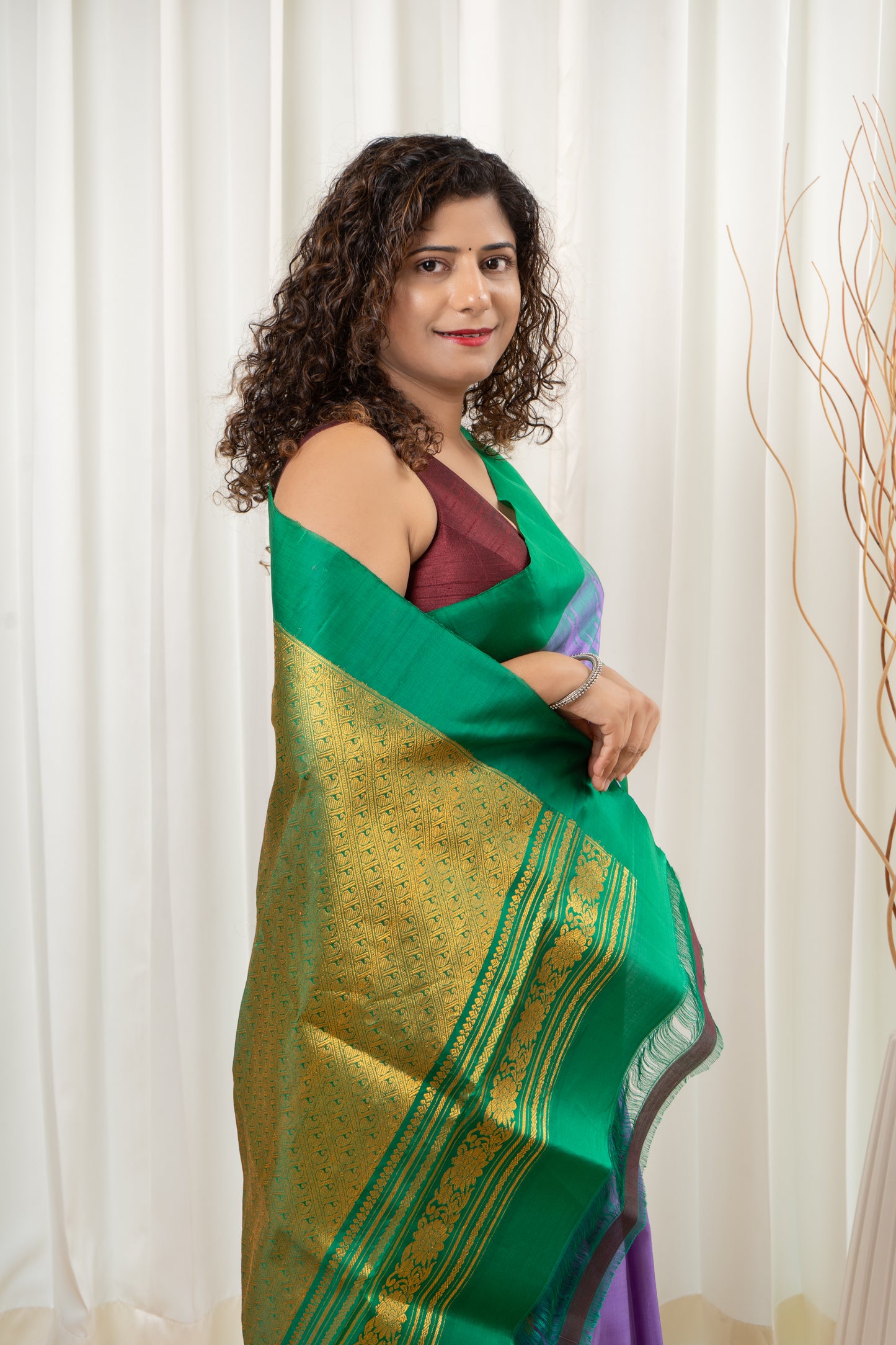 Handwoven Gadwal Pure Silk Saree - Light Purple