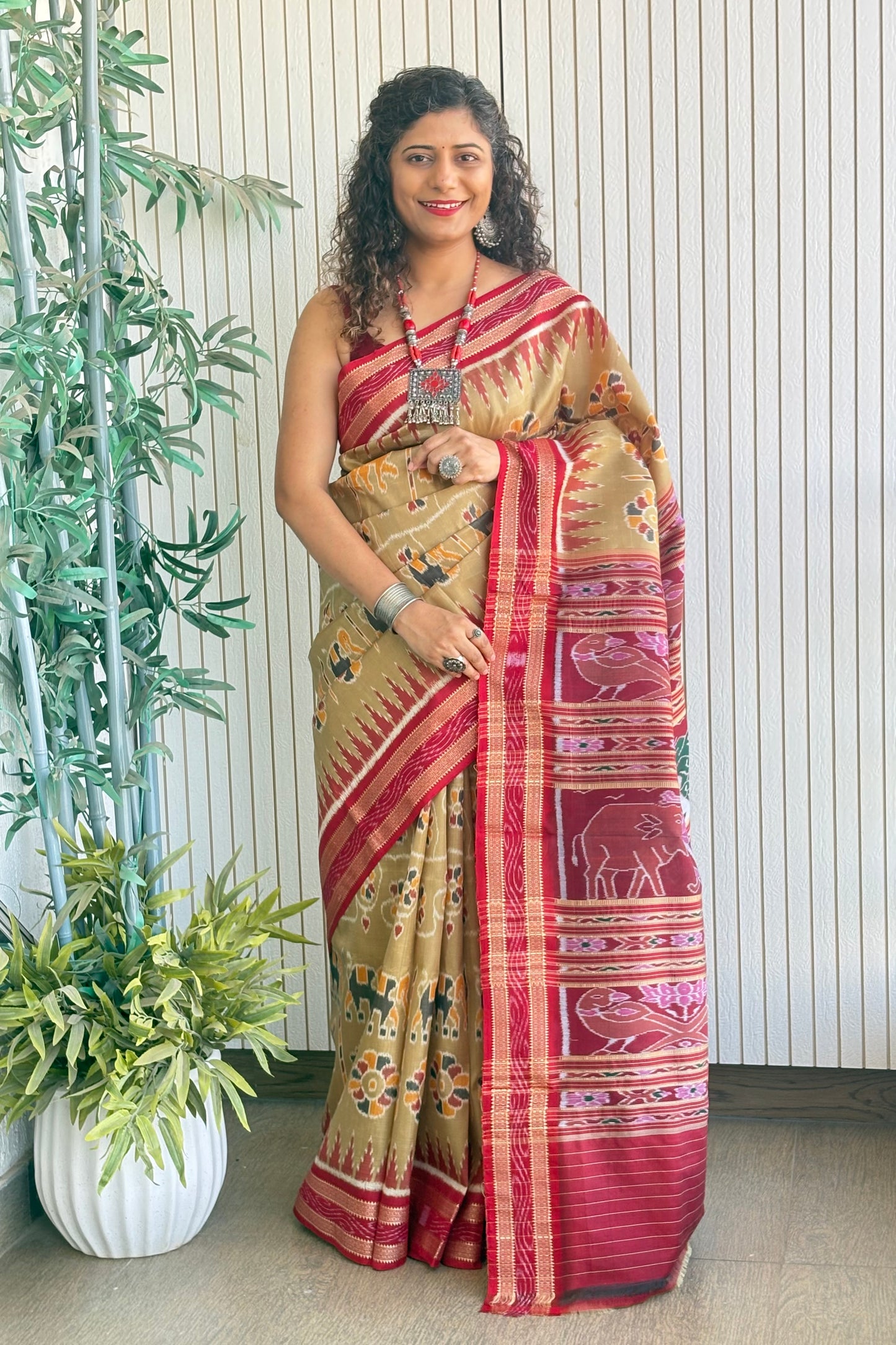 Exclusive Pure Khandua Silk Saree-Light Gold