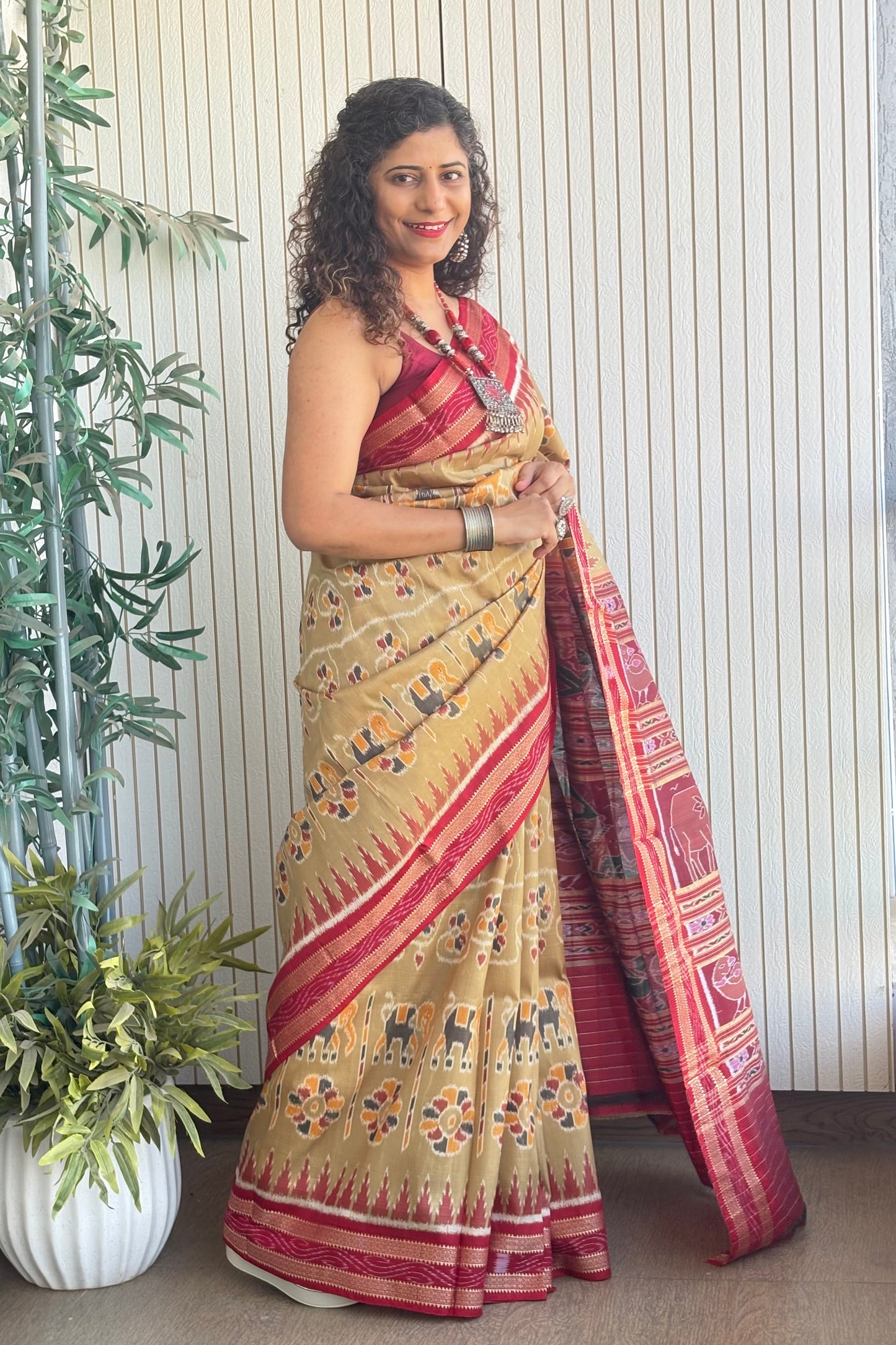 Exclusive Pure Khandua Silk Saree-Light Gold