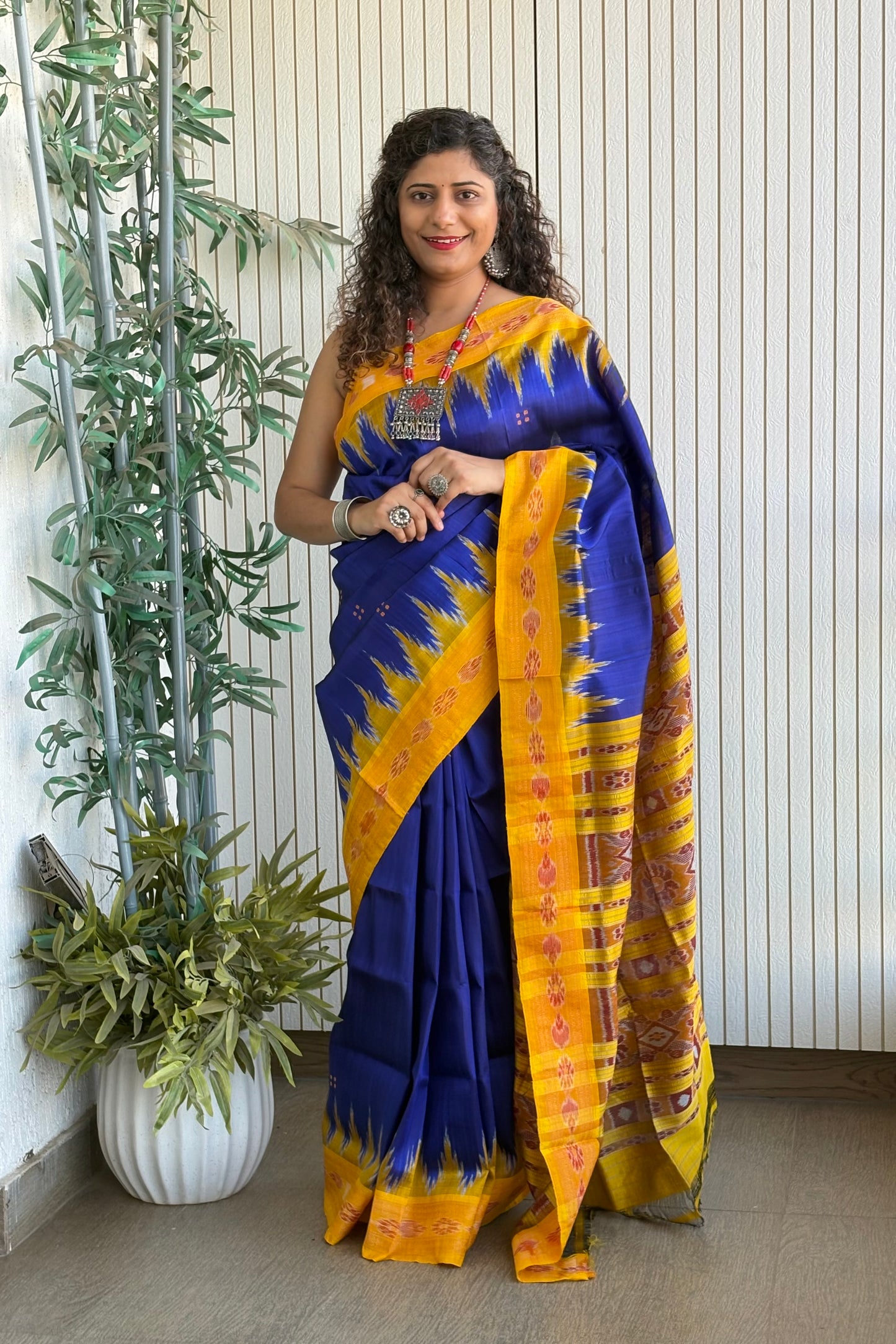 Bandha Border Khandua Ikkat Silk Saree - Purple Blue