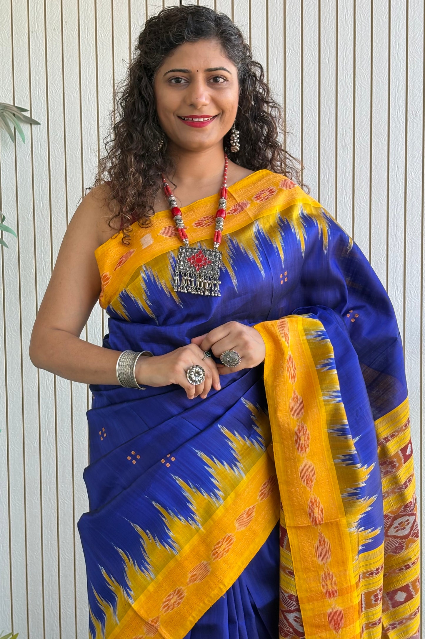 Bandha Border Khandua Ikkat Silk Saree - Purple Blue