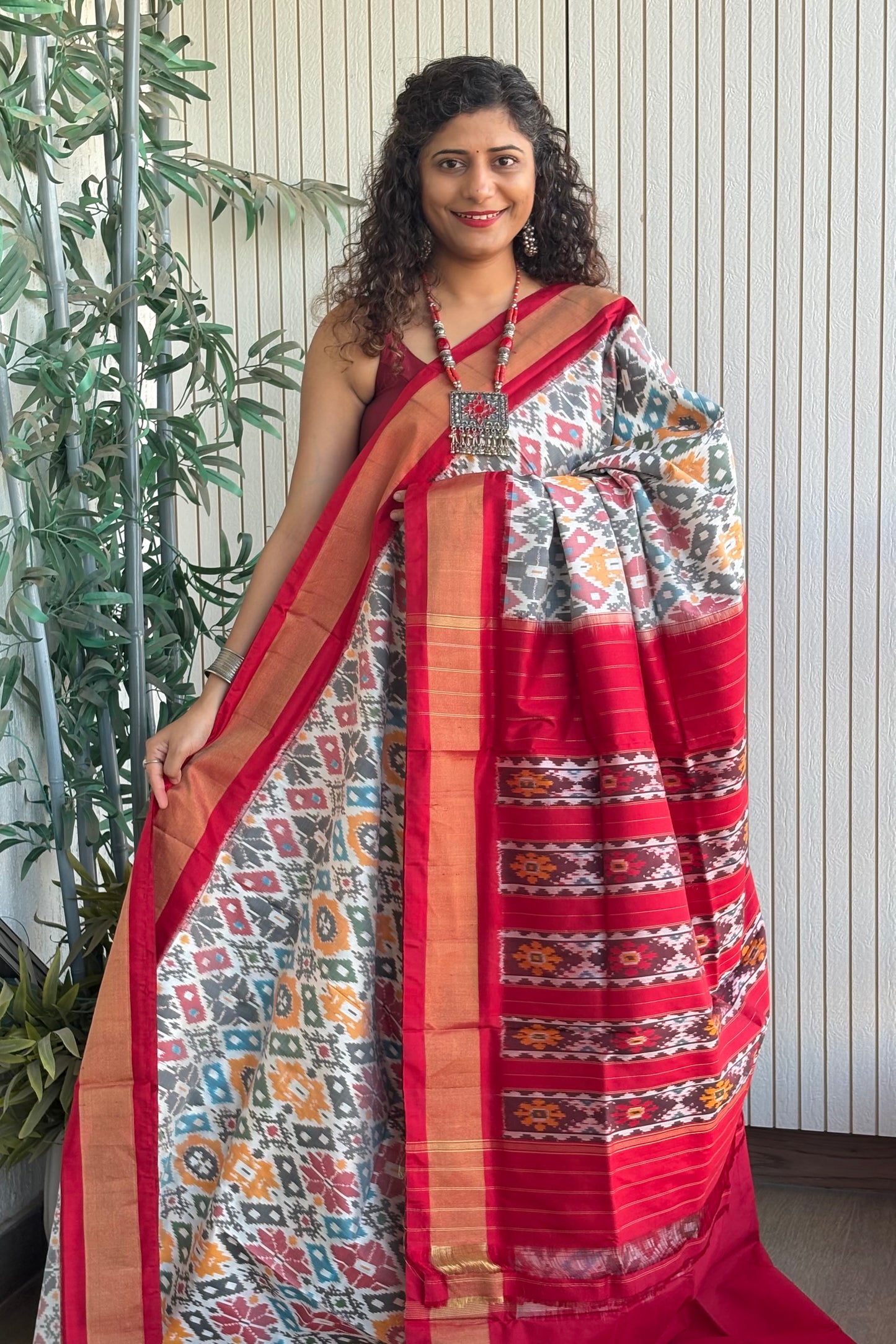 Handwoven Pochampally Ikkat Pure Silk Saree- White-Multi Color