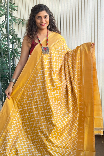 Handwoven Pochampally Ikkat Pure Silk Saree- Shot Pale Gold