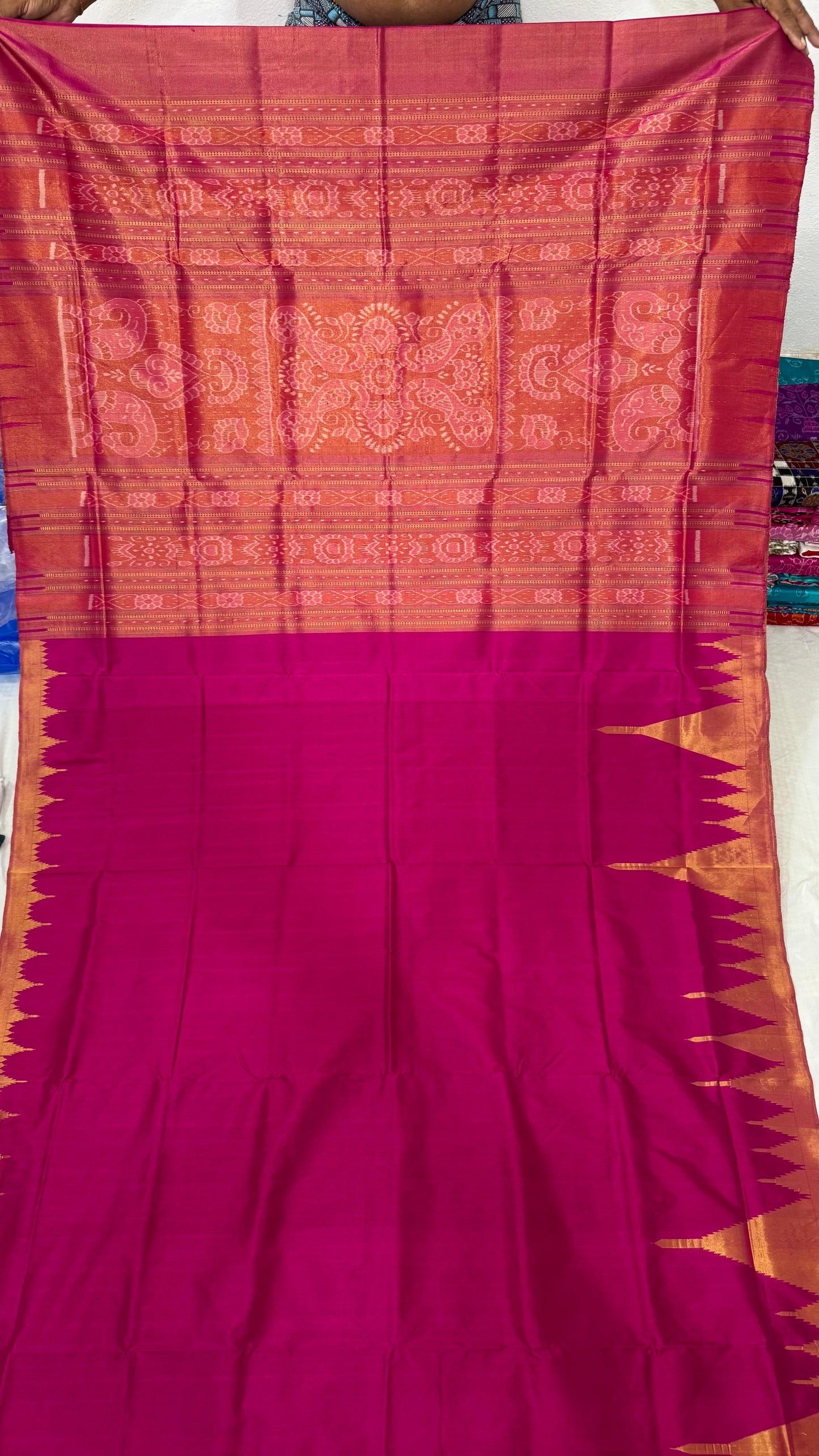 Exclusive Sambalpuri Phoda Kumbha Tissue Palla Saree- Pink