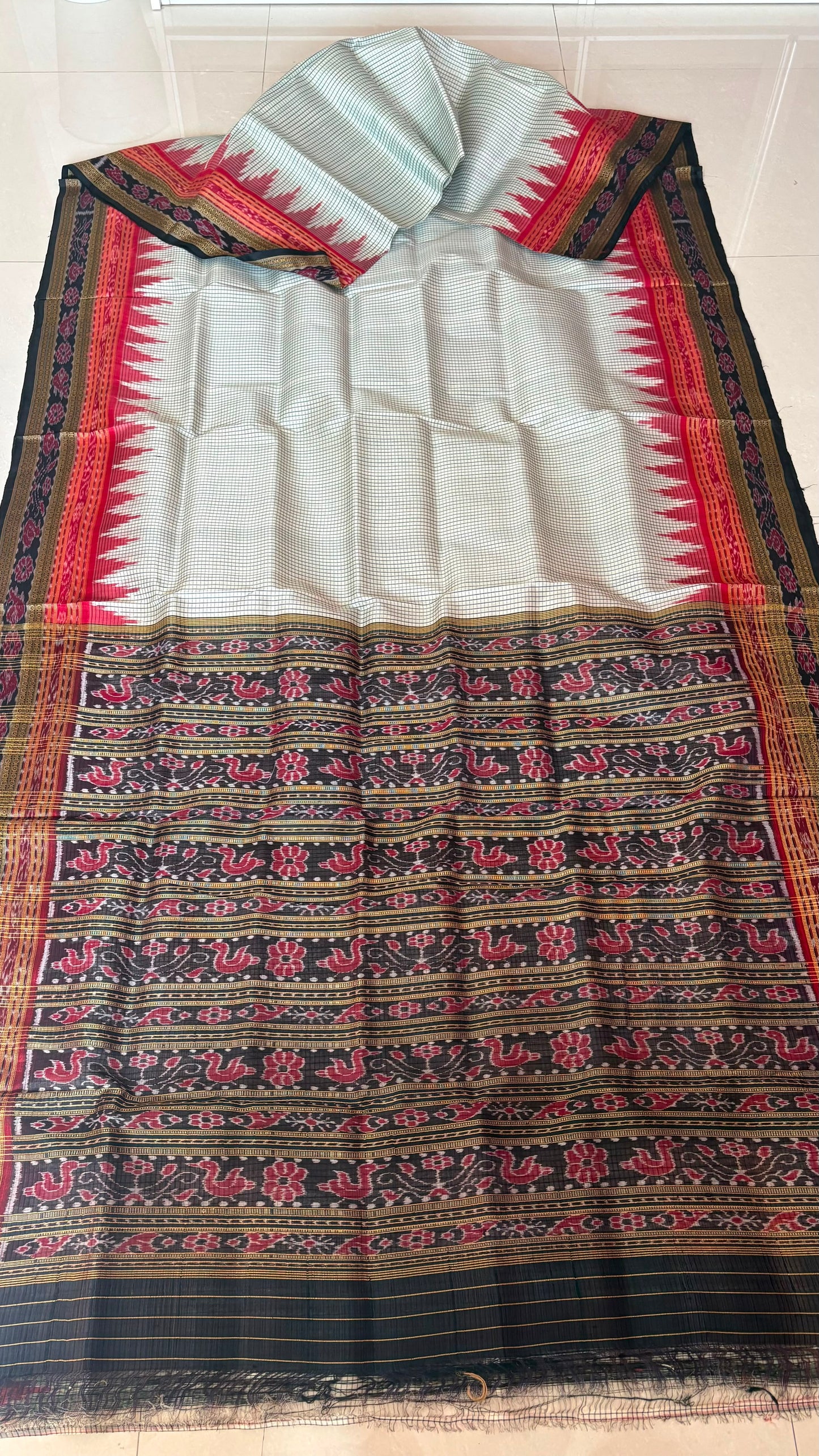 Sachipaar Khandua Silk Saree: White & Black