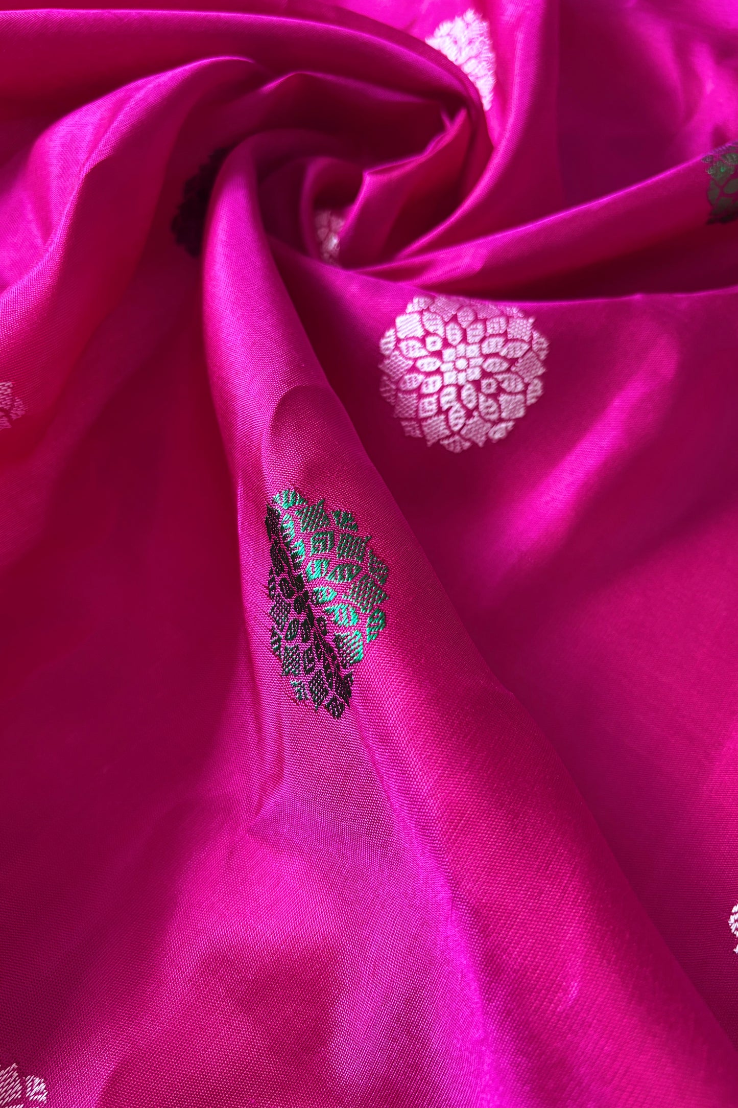 Handwoven Gadwal Pure Silk Saree - Rani