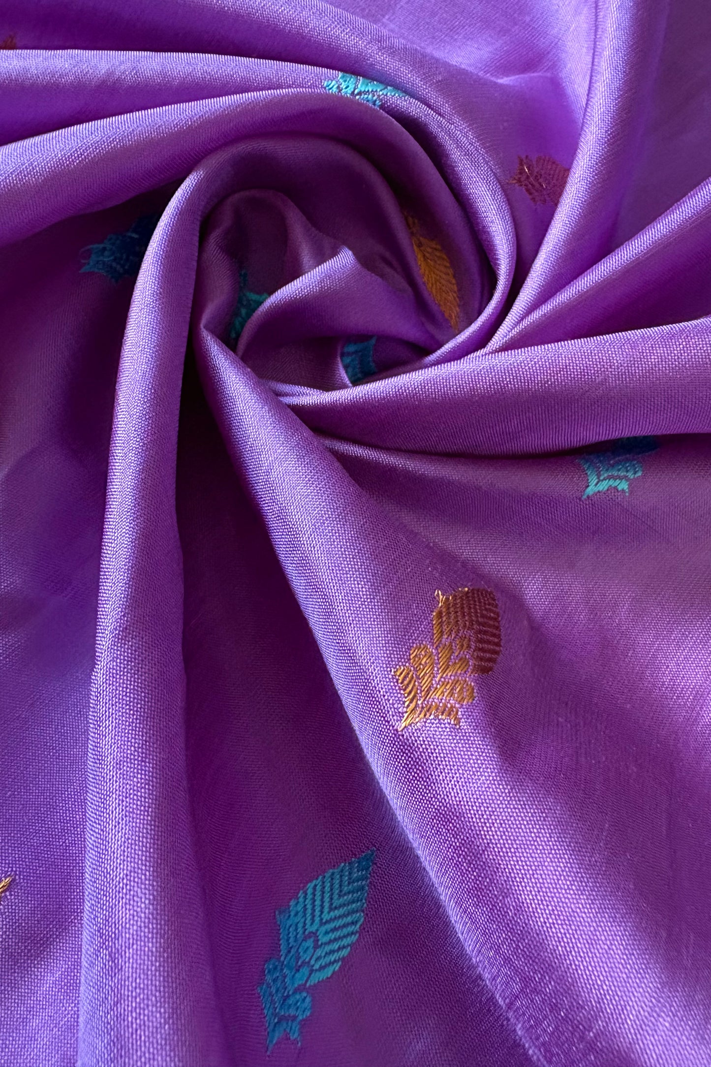 Handwoven Gadwal Pure Silk Saree - Light Purple