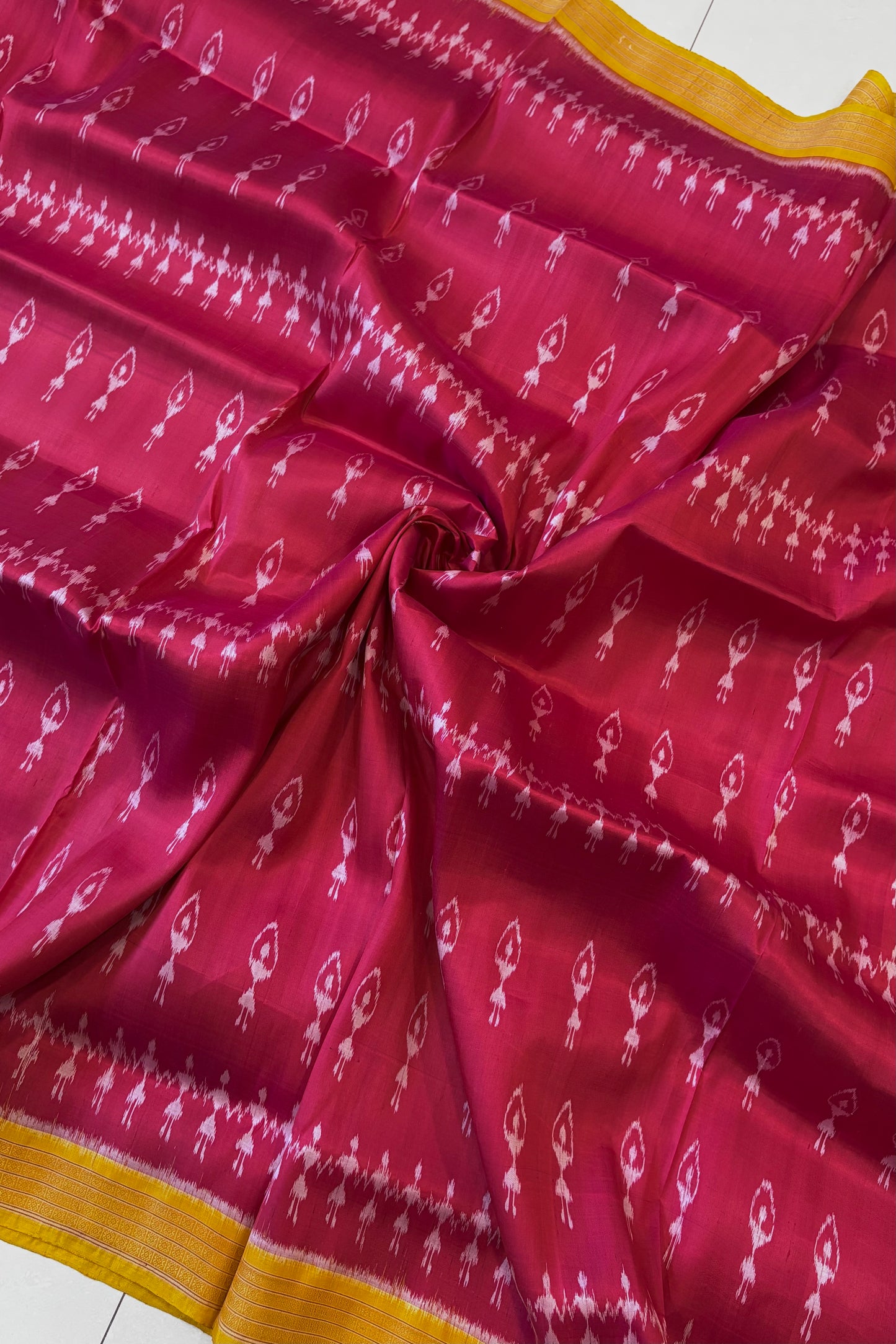 Odisha Ikkat Khandua Pure Silk Saree- Dual Tone Carrot Red