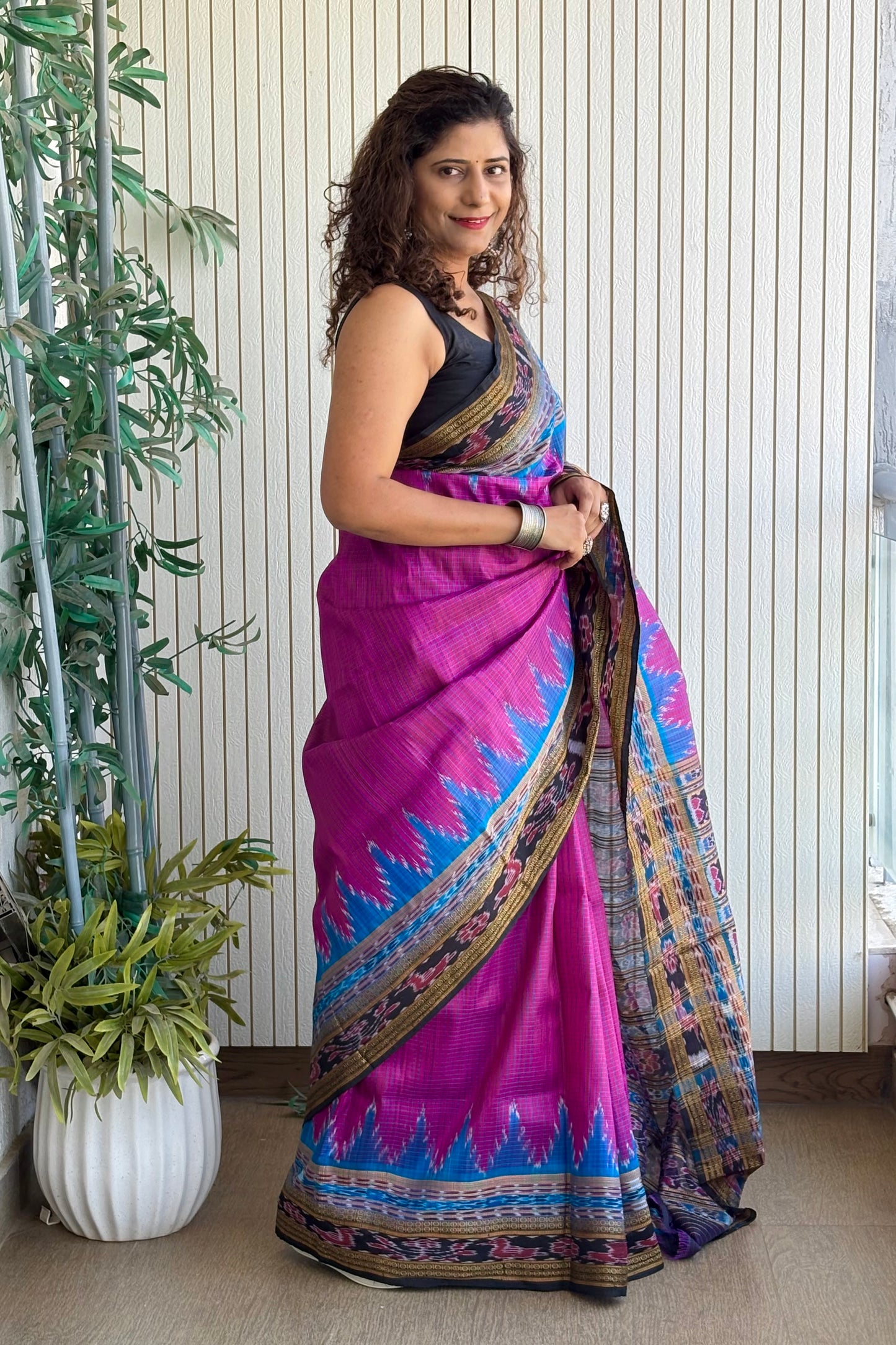 Sachipaar Khandua Silk Saree: Magenta