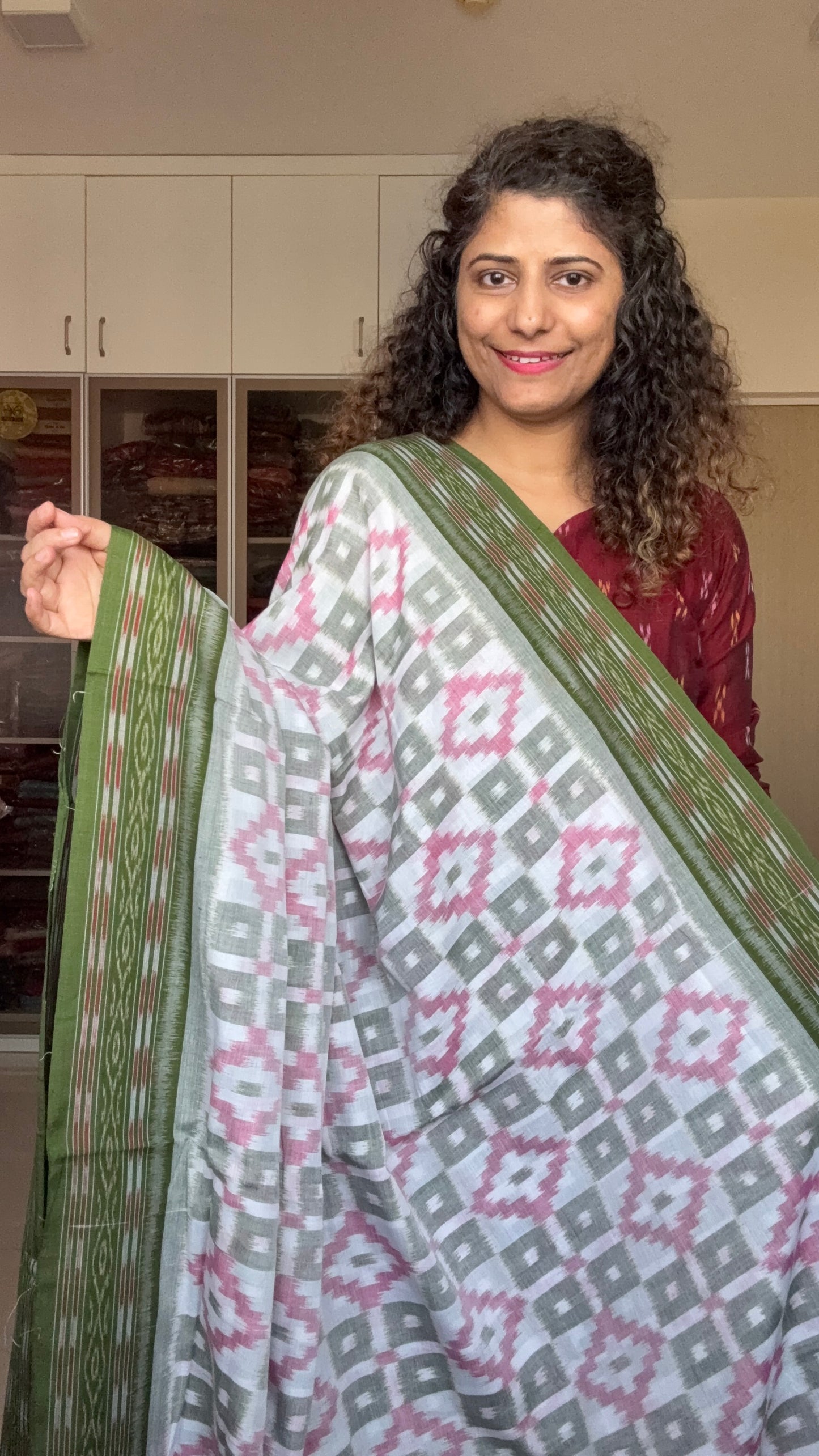 Odisha Ikkat Khandua Cotton Saree- White-Green