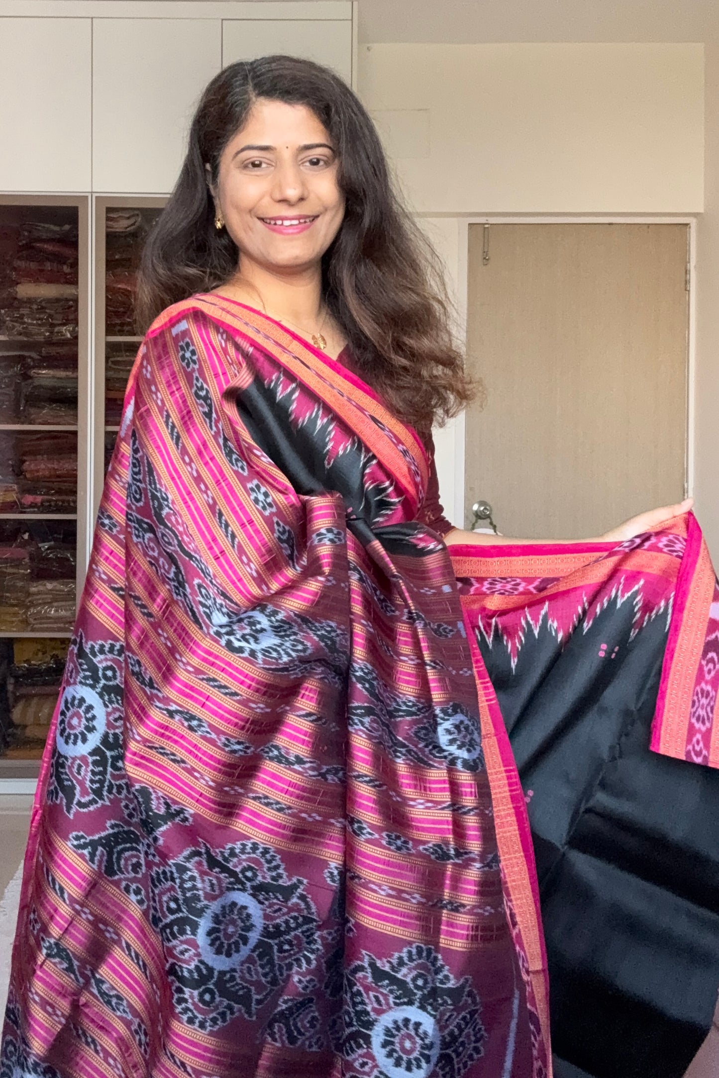 Odisha Ikkat Pure Khandua Silk Saree - Black