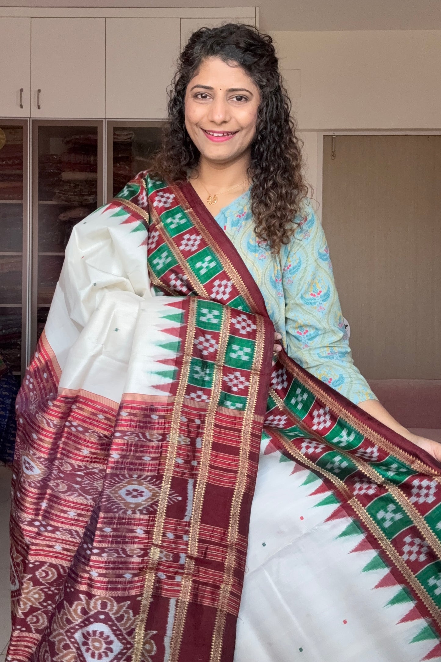 Pasapali Border Odisha Ikkat Pure Silk Saree-Off White