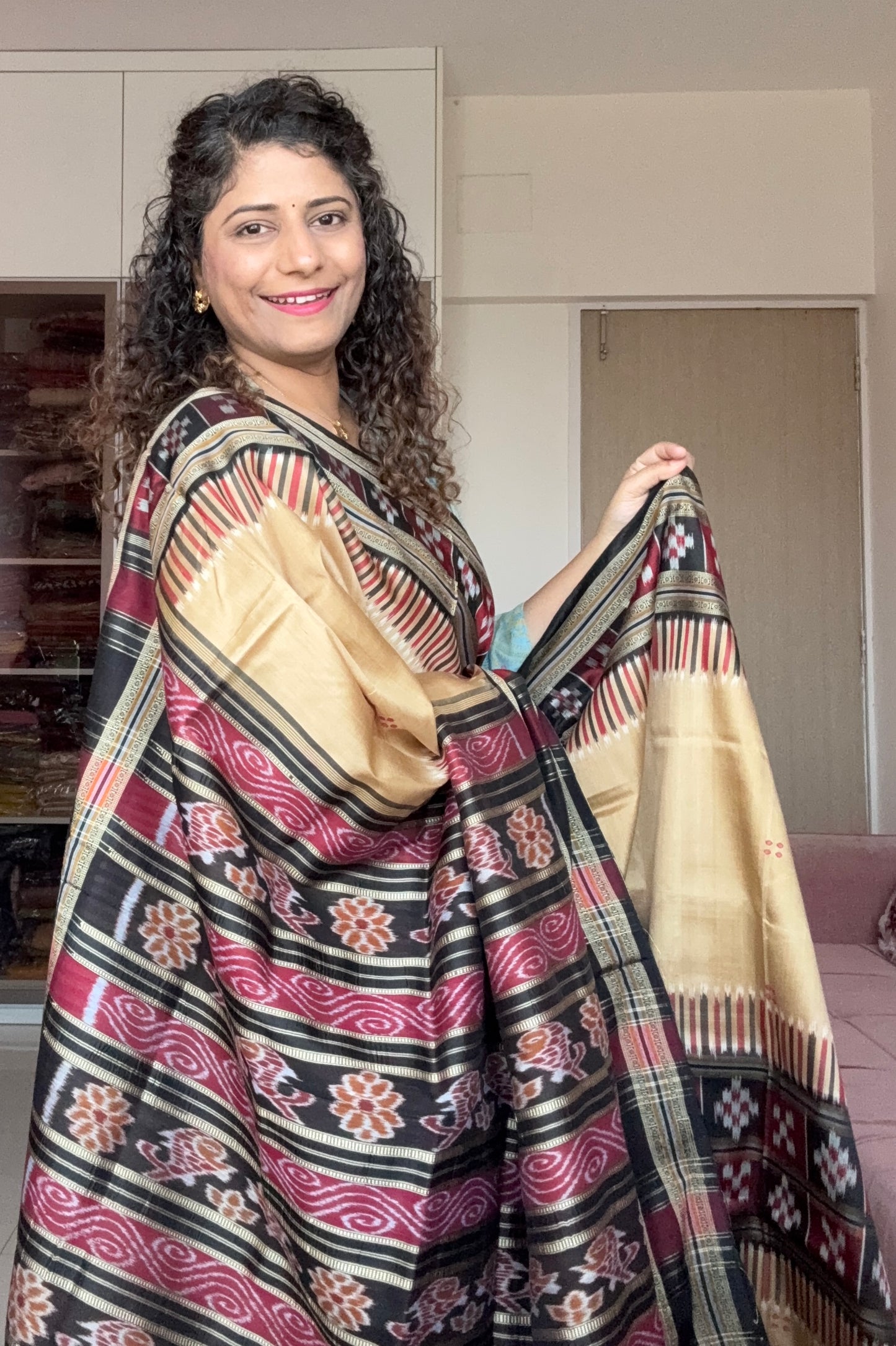 Pasapali Border Odisha Ikkat Khandua Pure Silk Saree- Gold