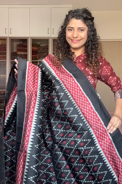 Odisha Ikkat Pure Silk Saree-Black and Red