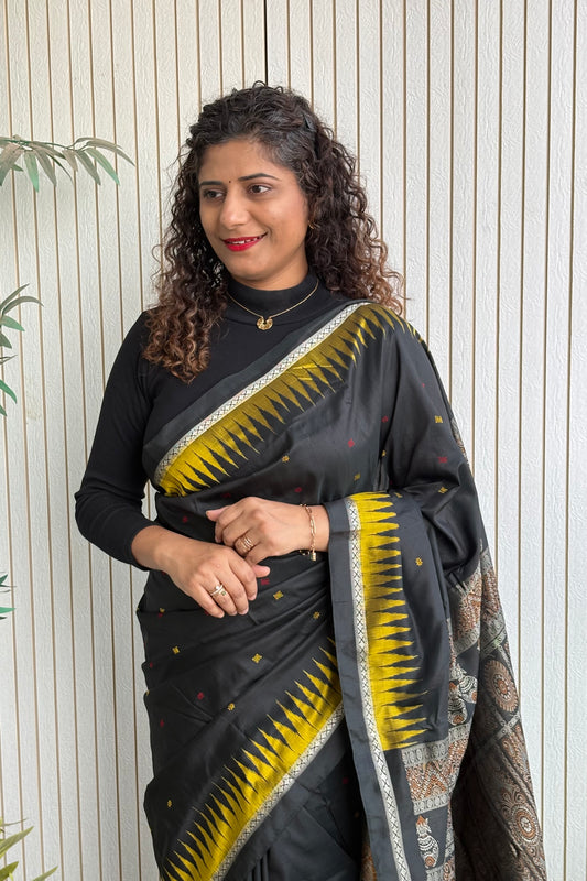 Ek Phulia Bomkei Pure Silk Pata Saree- Black
