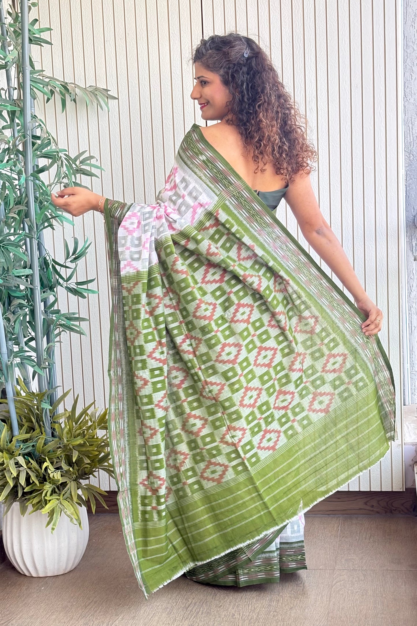Odisha Ikkat Khandua Cotton Saree- White-Green