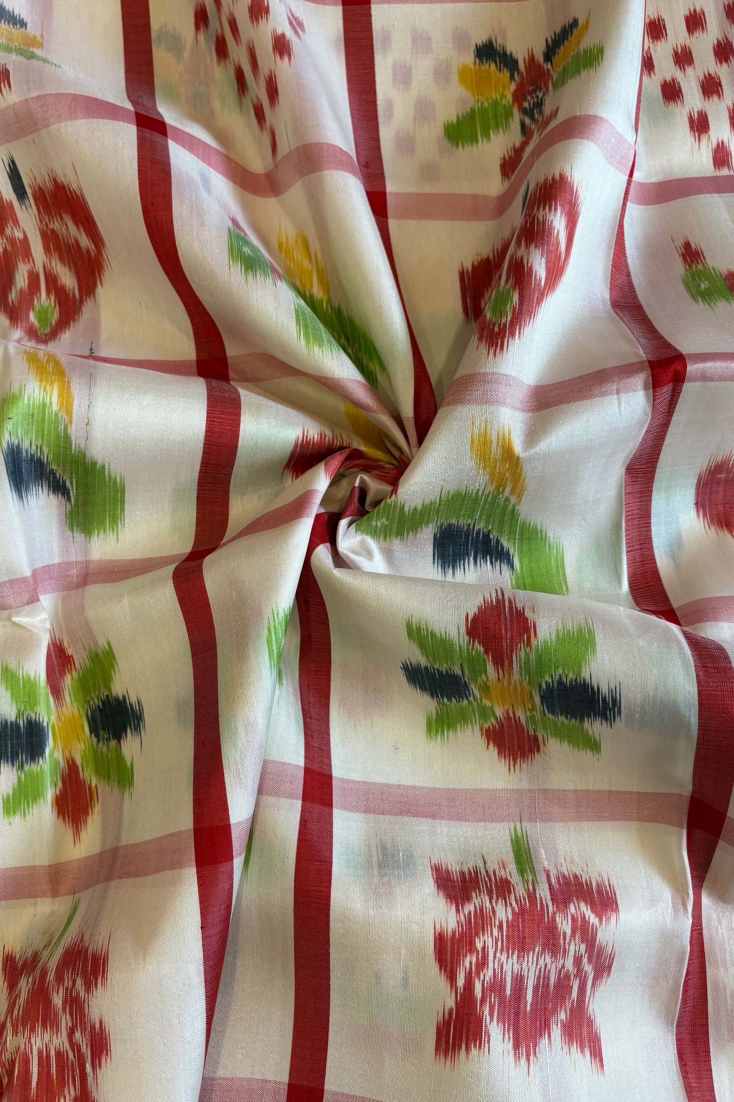 Nabakothi Khandua Silk Saree: Off White