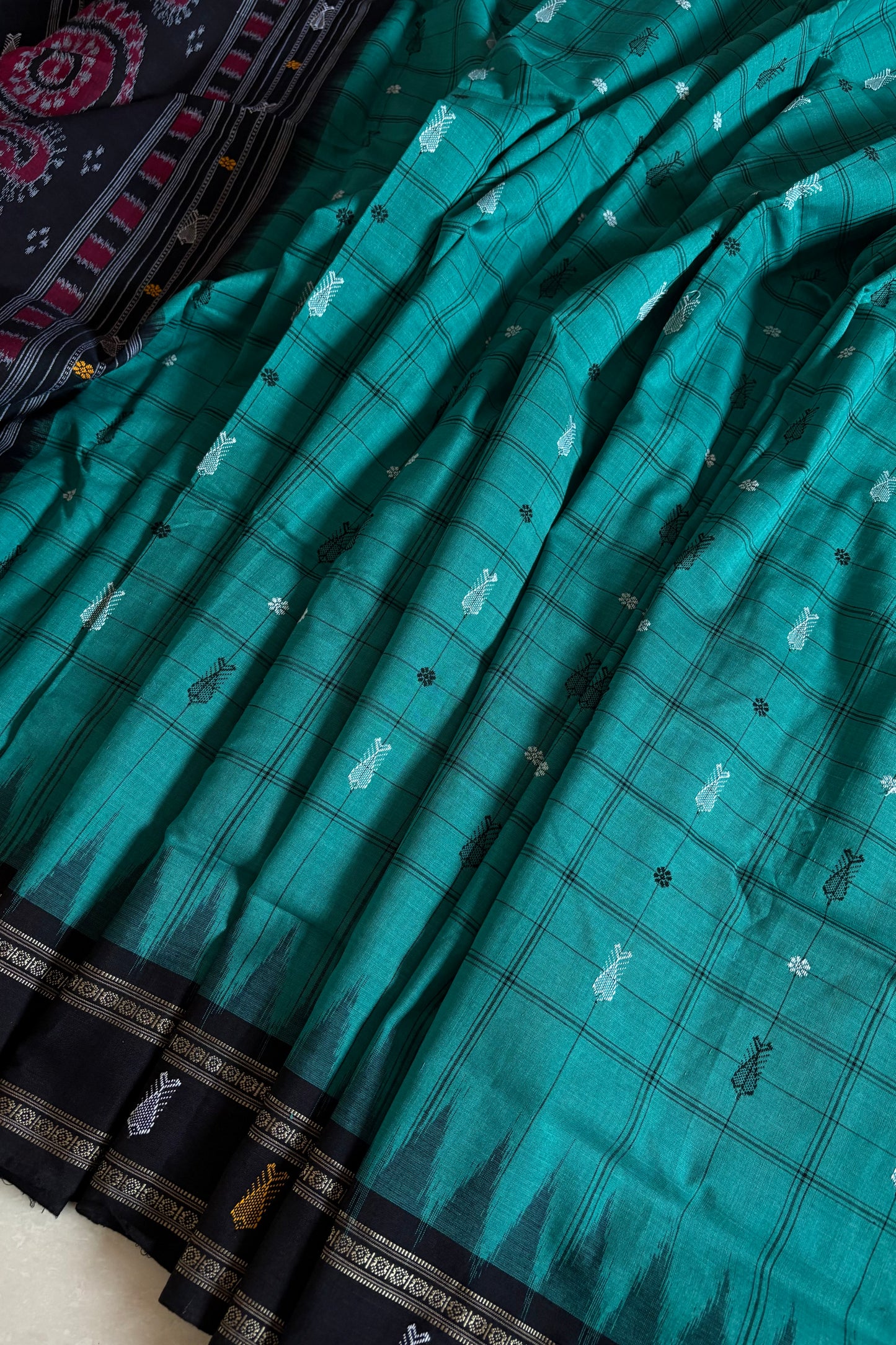 Exclusive Odisha Ikkat Hazaar Buti Cotton Saree- Sea Green
