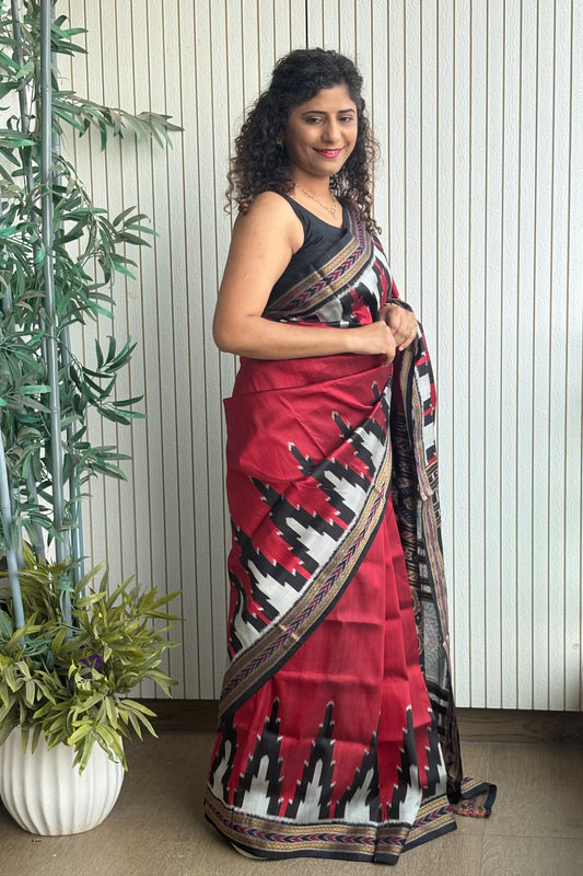 Phoda Kumbha Khandua Ikkat Silk Saree - Red Black