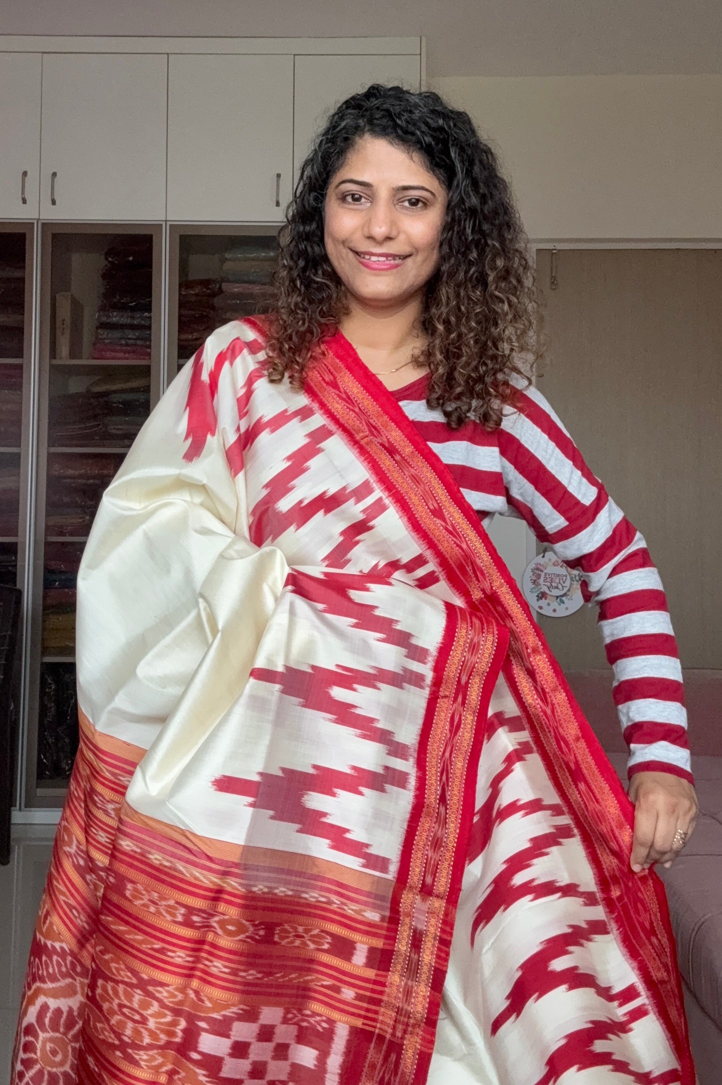 Phoda Kumbha Khandua Ikkat Silk Saree - Off White Red