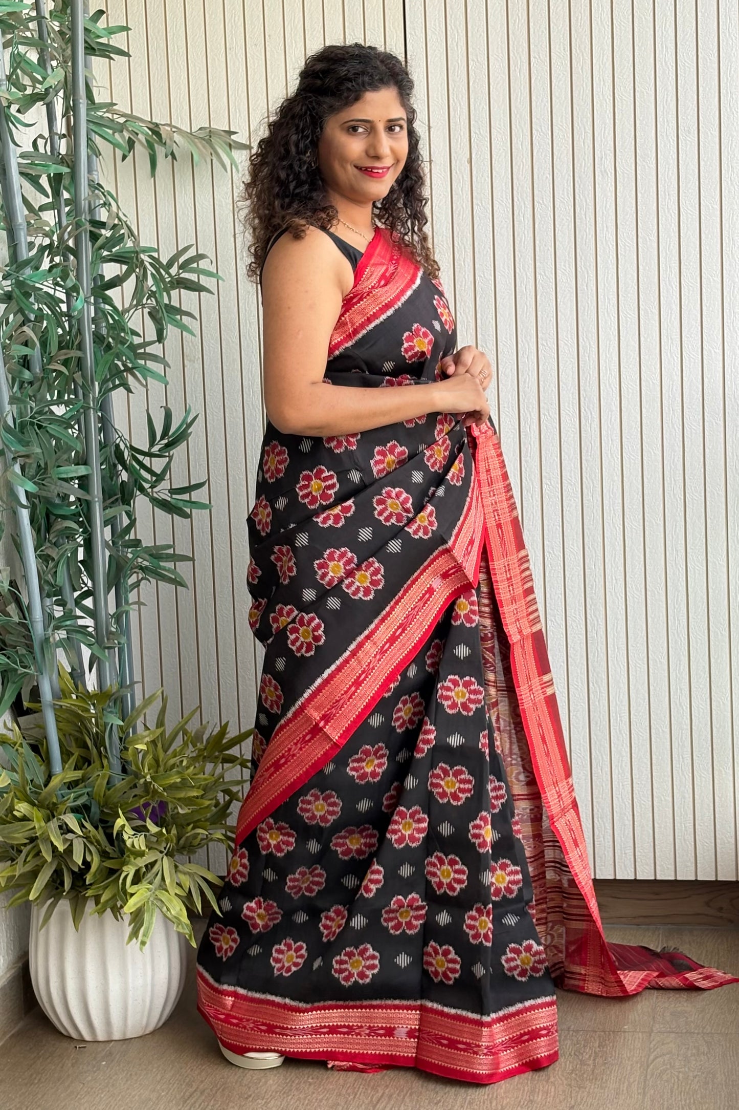 Exclusive Odisha Ikkat Pure Silk Saree-Black