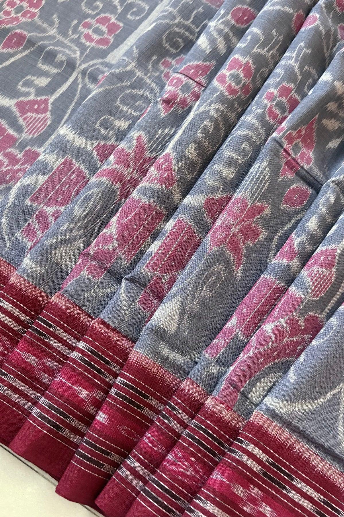 Odisha Ikkat Khandua Cotton Saree - Grey