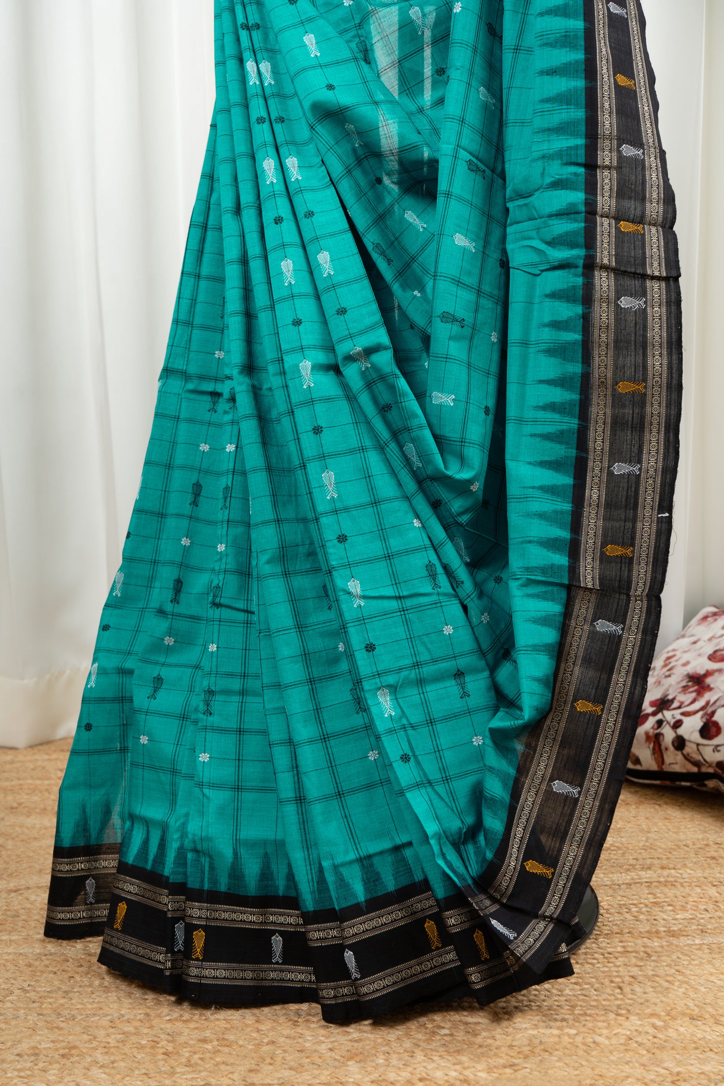 Exclusive Odisha Ikkat Hazaar Buti Cotton Saree- Sea Green