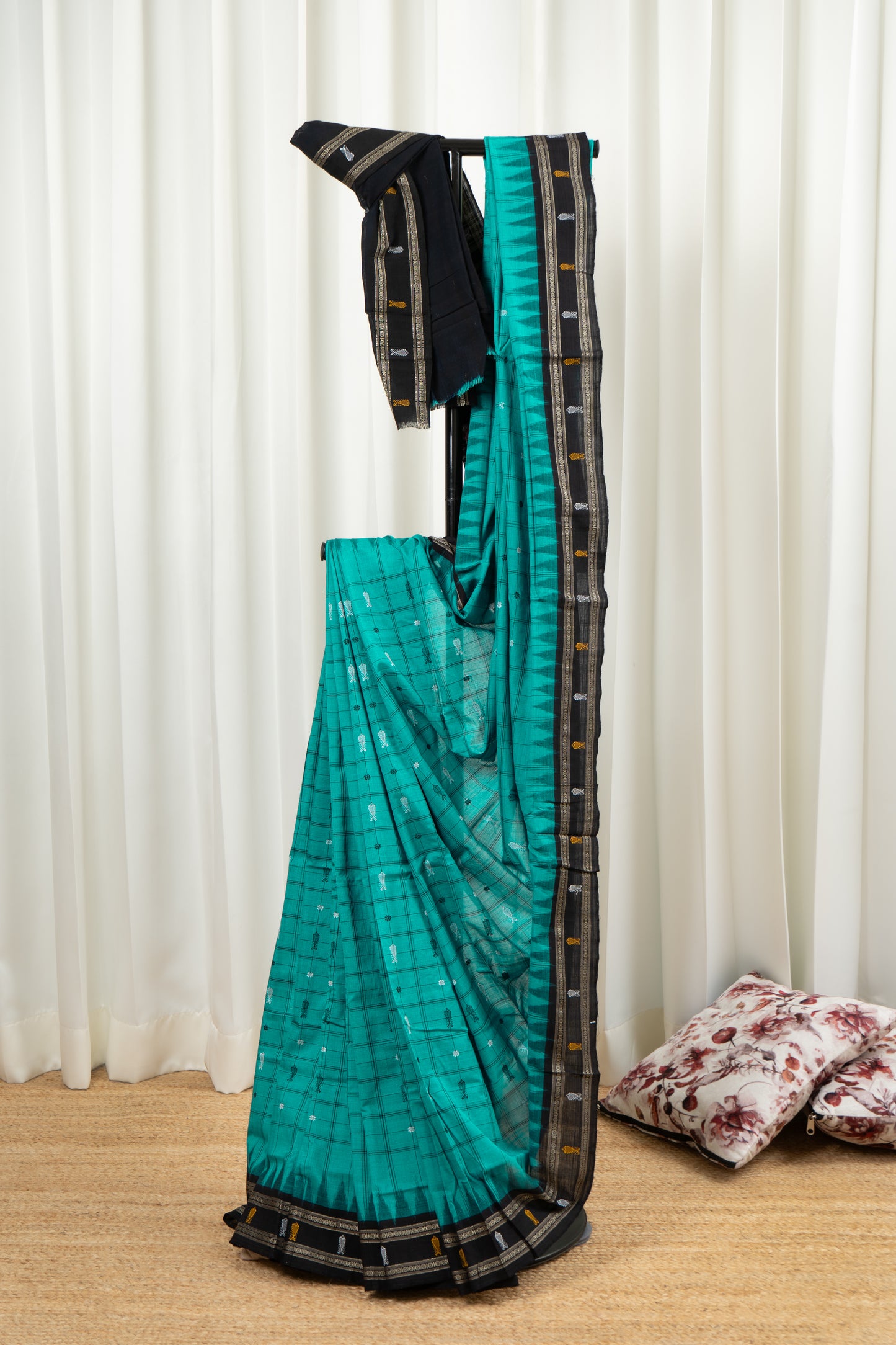 Exclusive Odisha Ikkat Hazaar Buti Cotton Saree- Sea Green