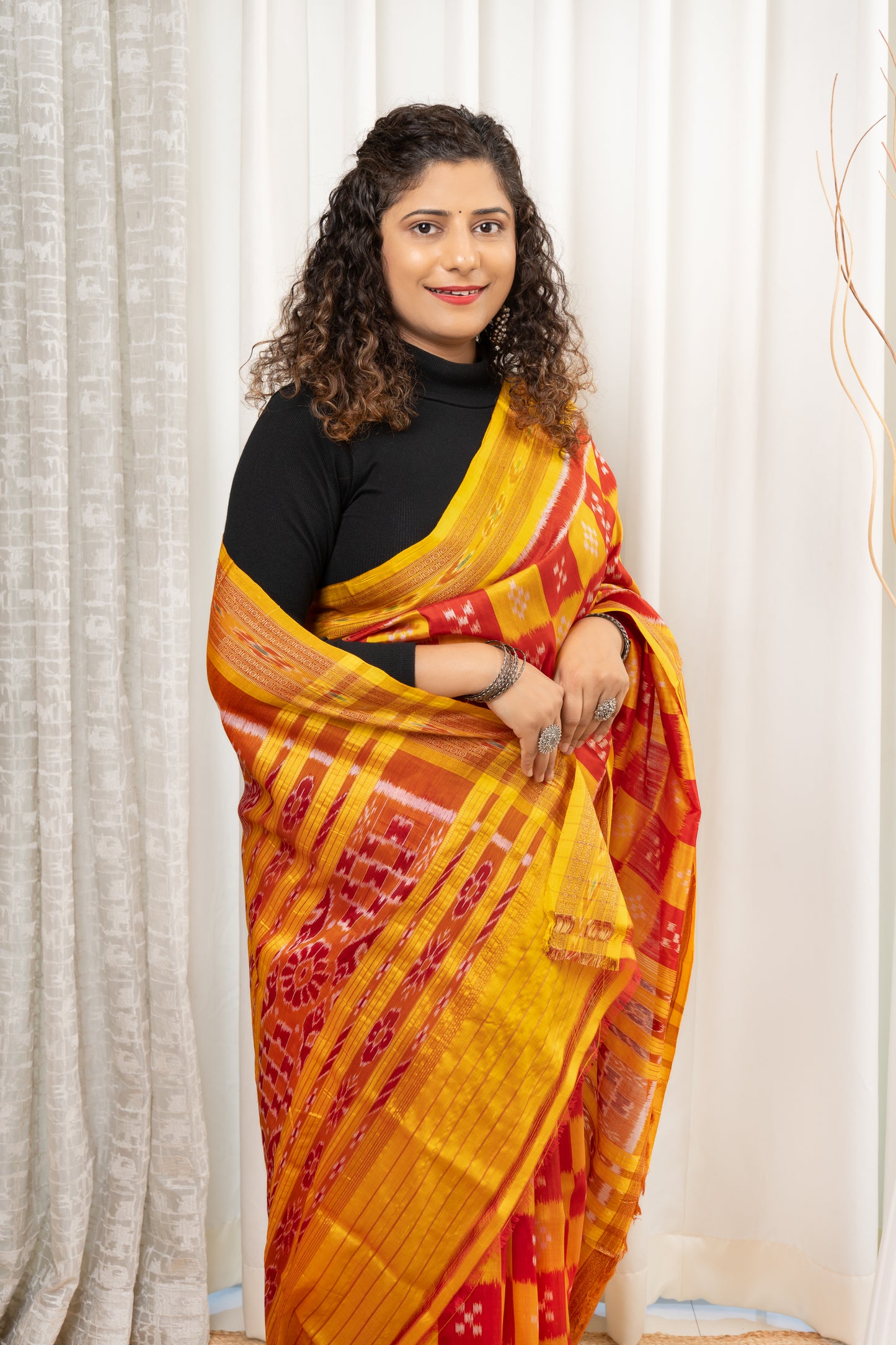 Pasapali Body Khandua Silk Saree- Yellow-Red