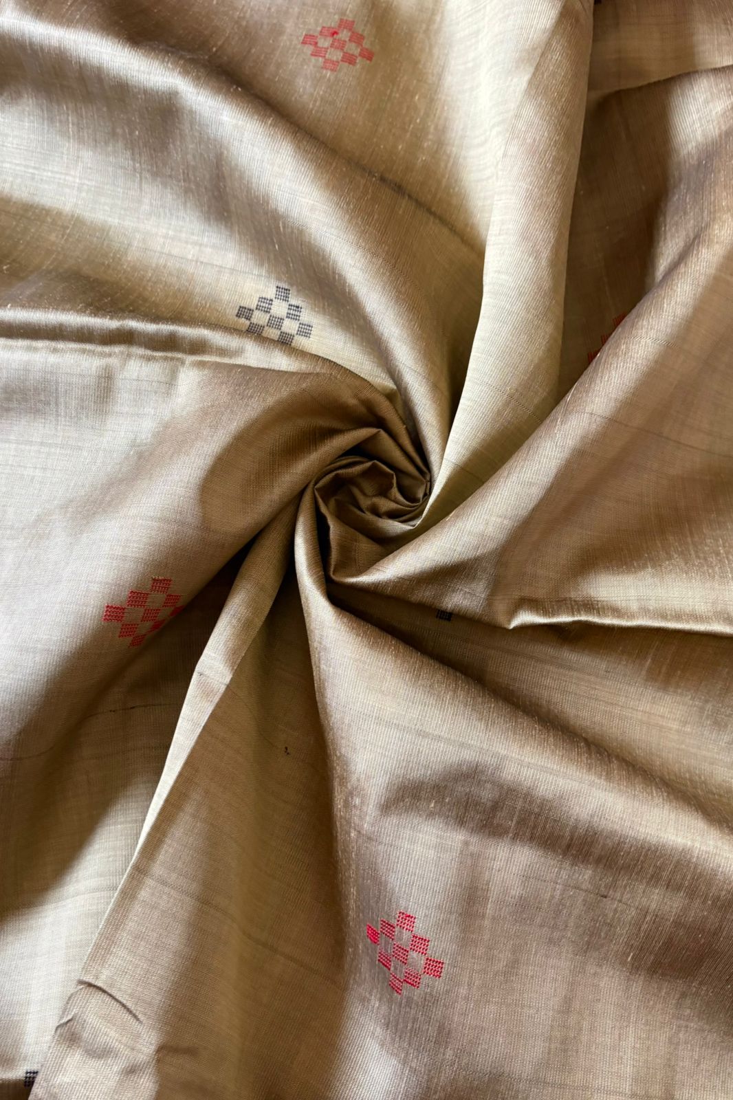Exclusive Double Pallu Berhampuri Pure Silk Patta Saree - Pale Gold