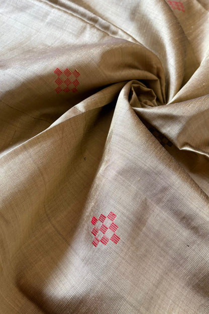 Exclusive Double Pallu Berhampuri Pure Silk Patta Saree - Pale Gold