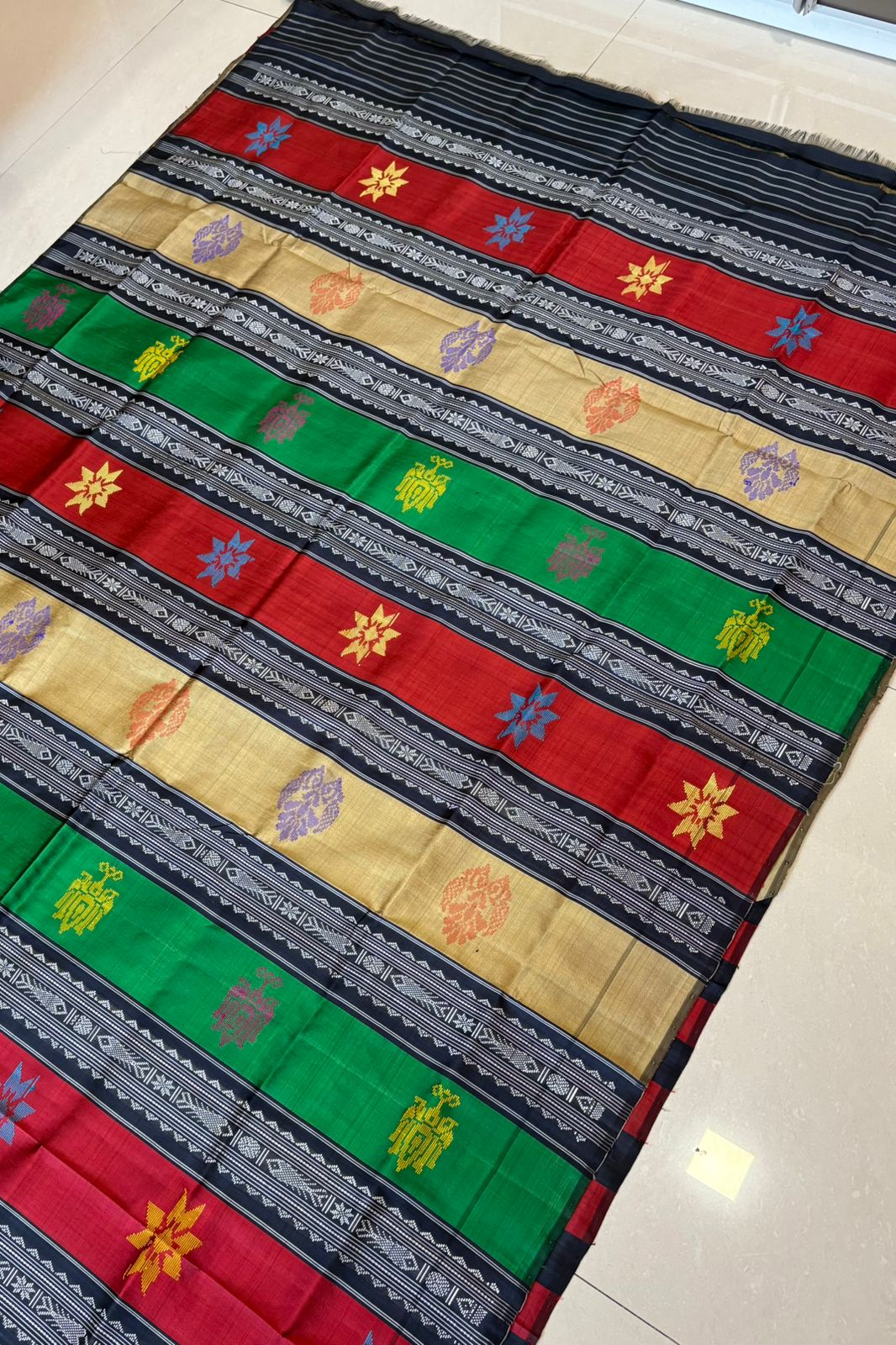 Exclusive Double Pallu Berhampuri Pure Silk Patta Saree - Pale Gold
