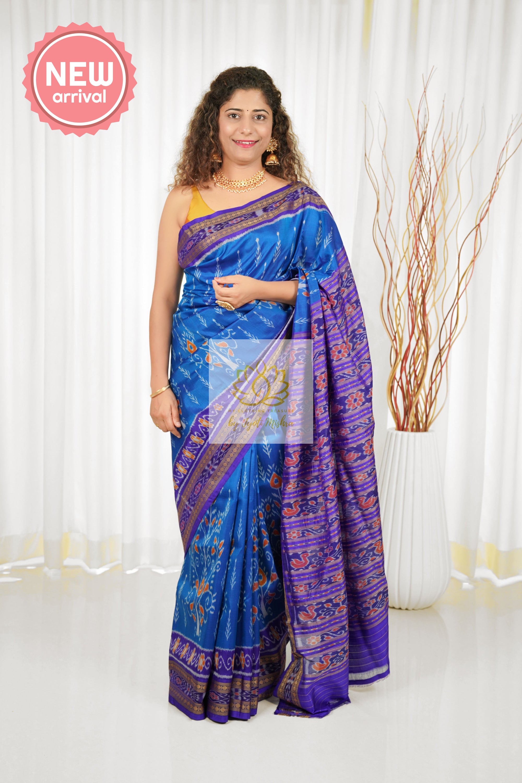 Bandha Floral Border Khandua Ikkat Silk Saree - Blue