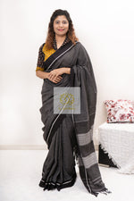 Load image into Gallery viewer, Black Patteda Anchu Cotton Saree With Border
