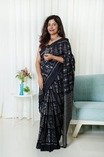 Exclusive Bandha Body Ikkat Cotton Saree - Black