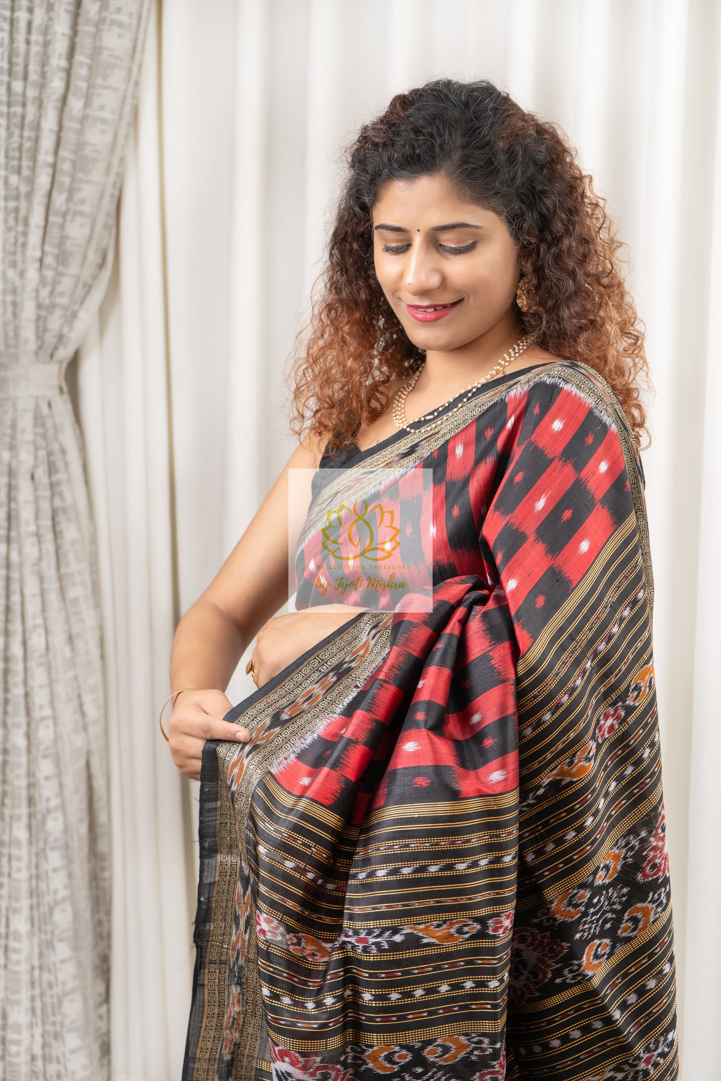 Checkered Khandua Silk Saree- Red & Black Saree