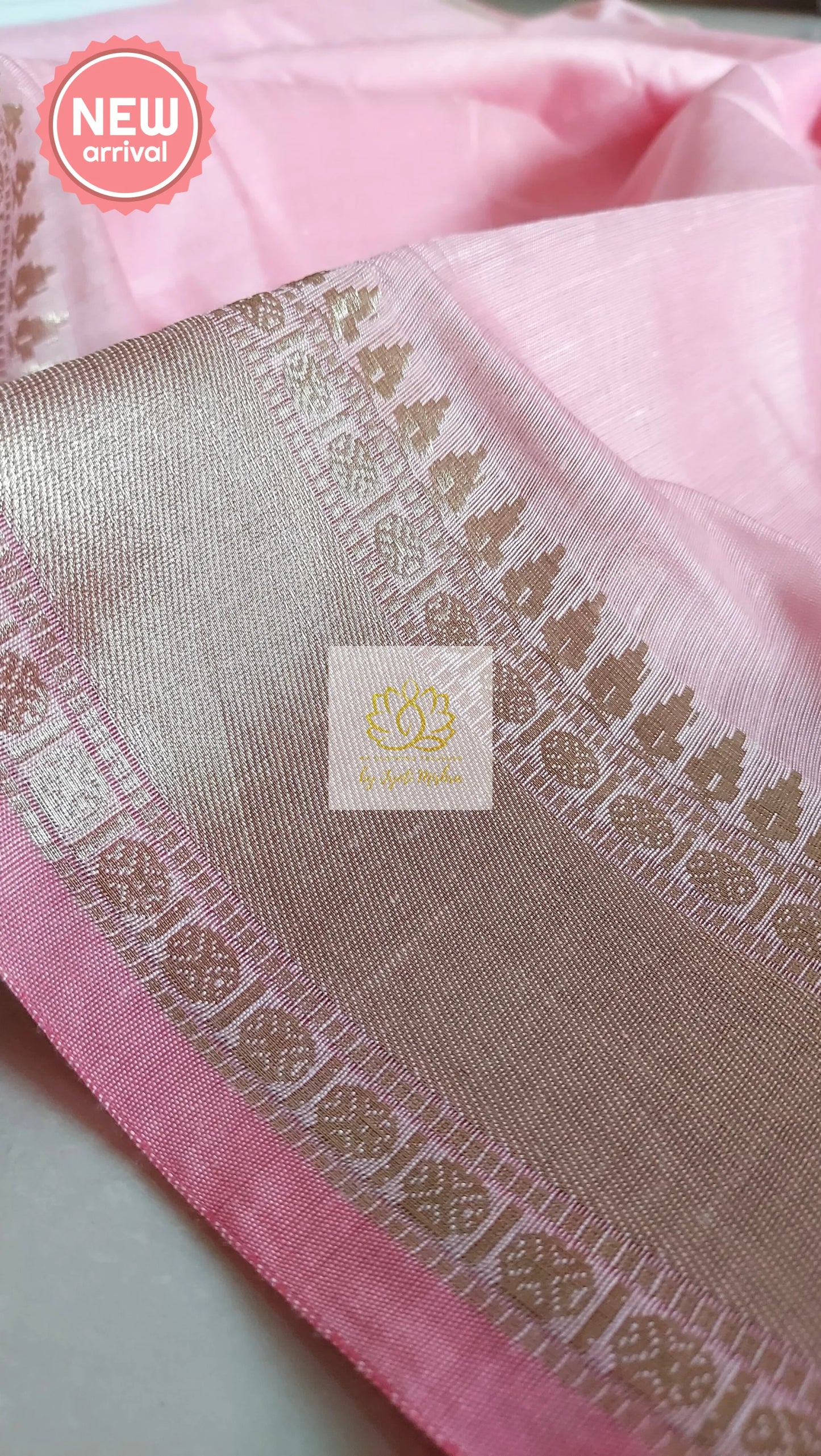 Classy Gold Border Silk Cotton Saree - Pink