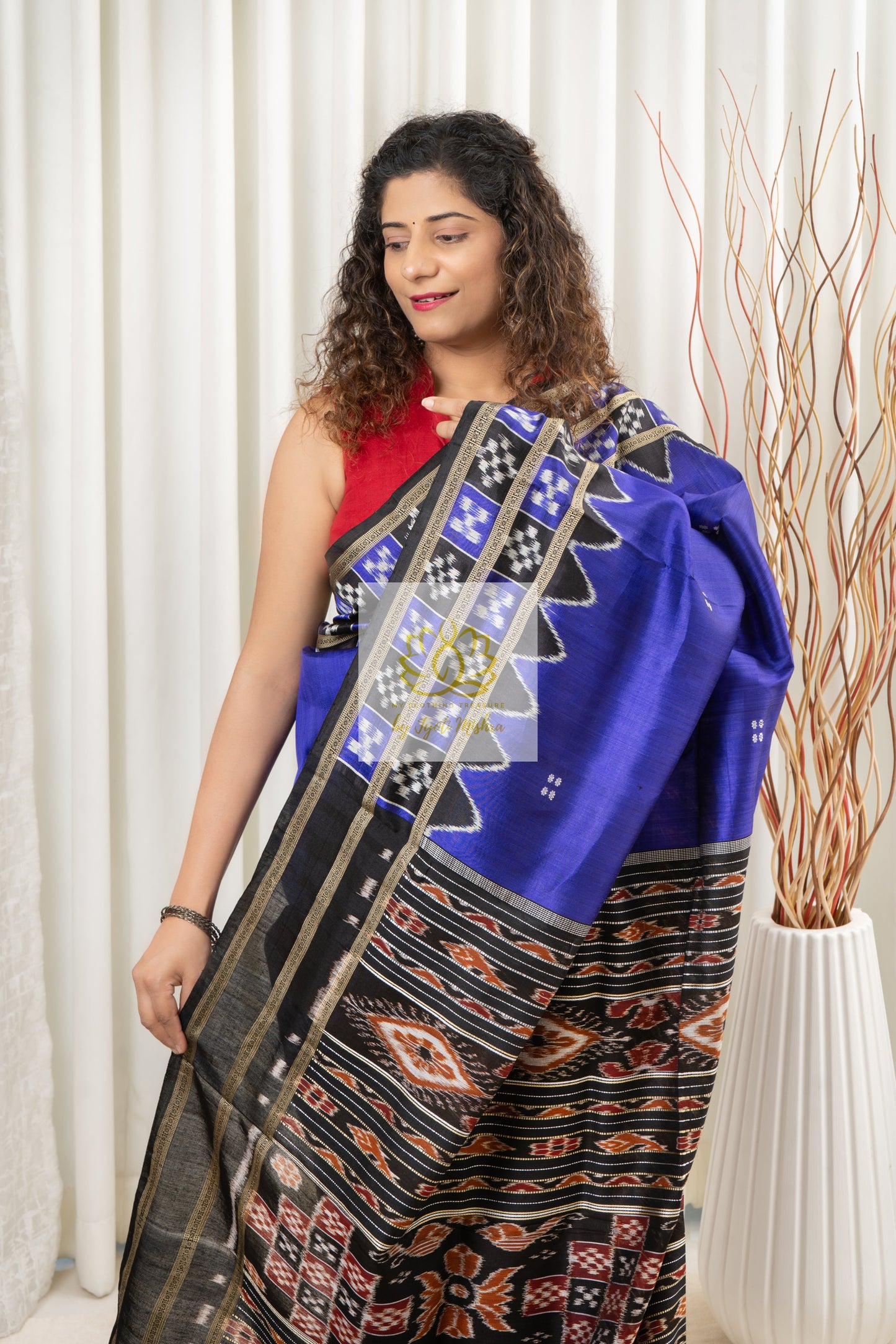 Double Pasapali Border Khandua Ikkat Silk Saree - Royal Blue