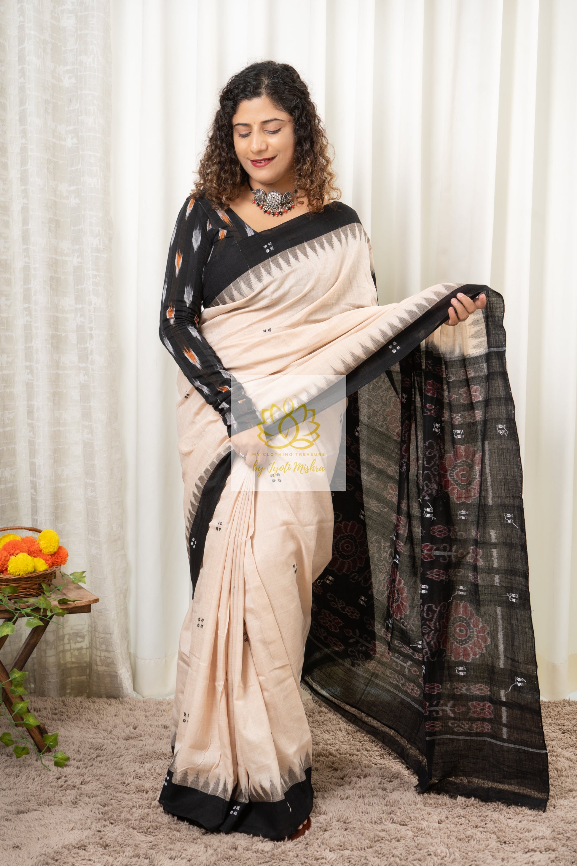 Ek Phulia Cotton Saree-Beige Black Saree
