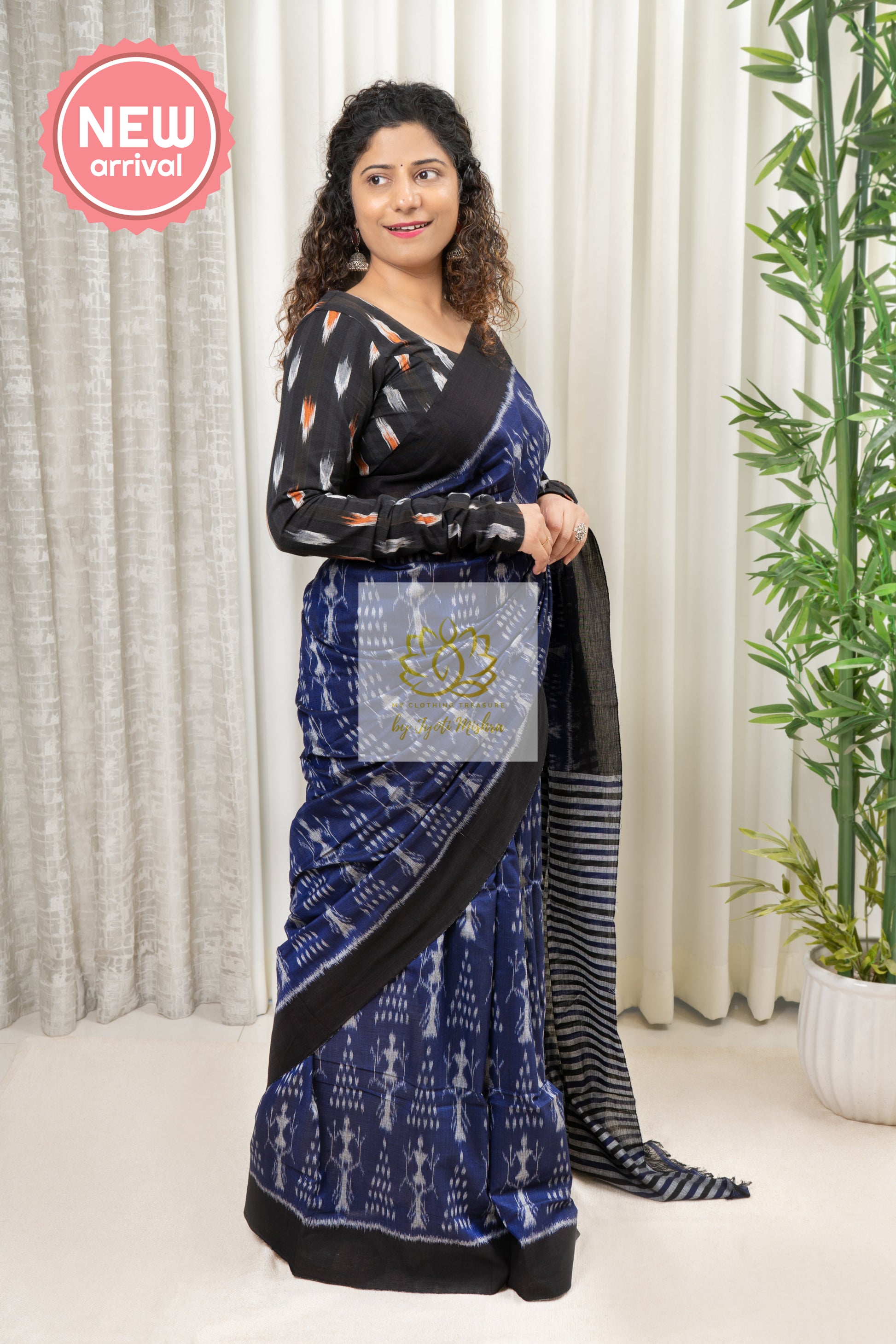 Exclusive Bandha Body Ikkat Cotton Saree - Navy Blue